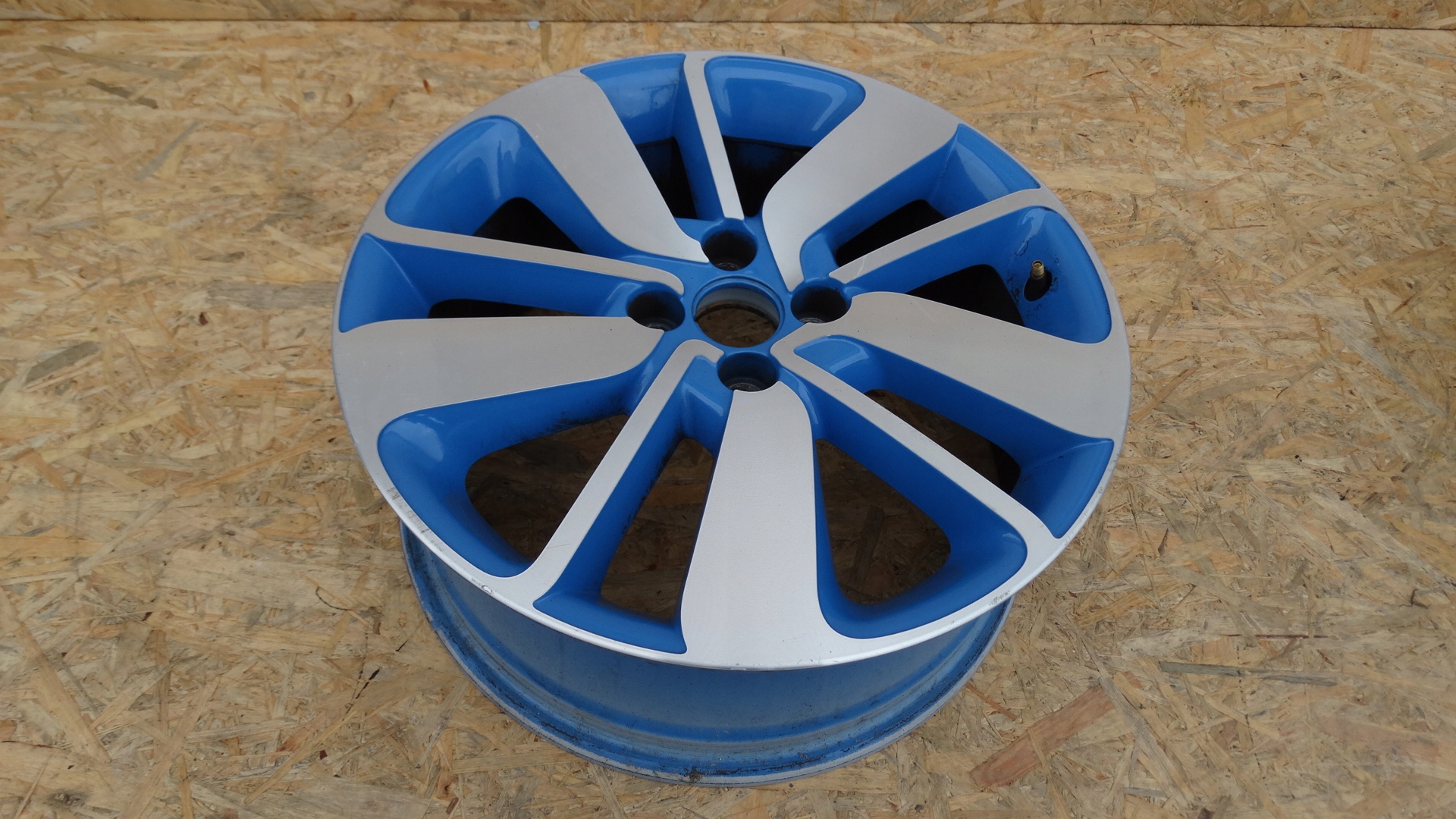 Second image of Renault Clio IV felga 17 cali 403006755R oryginał