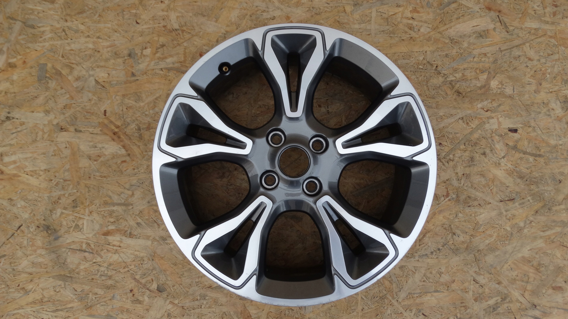 Ford Fiesta ST Mk7 Mk8 felga 18 cali H1BJ-1007-E1A