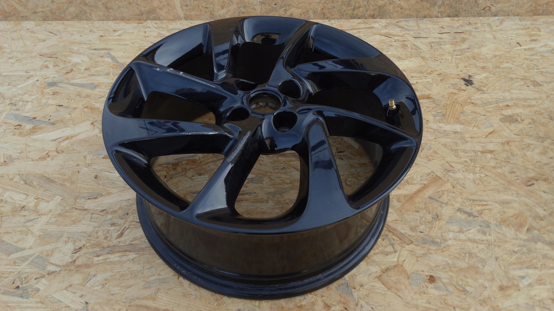 Second image of Opel Corsa Adam felga 17 cali 0P074 K2 + czujnik