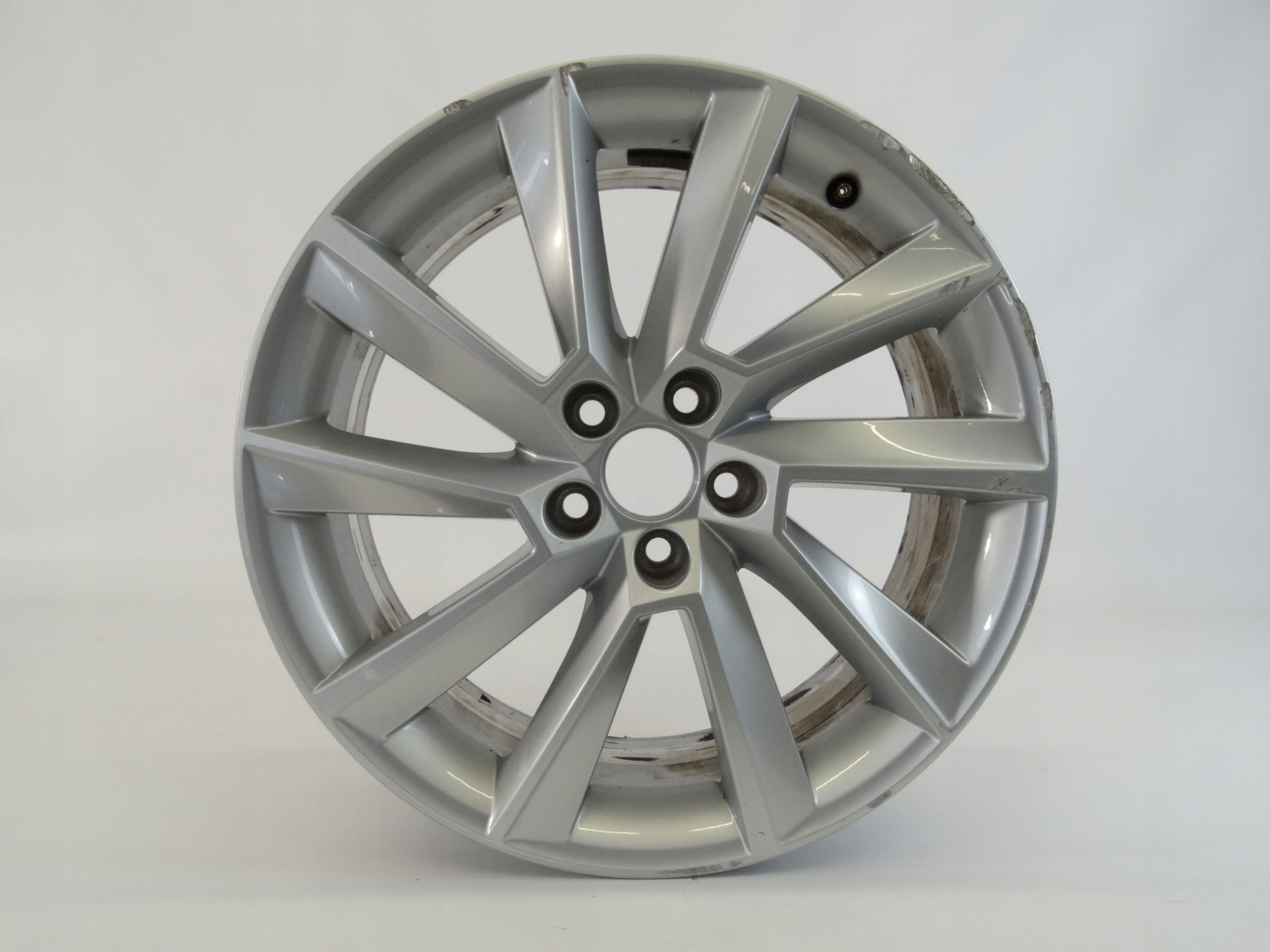 Skoda Scala Kamiq felga 17 cali 657601025D