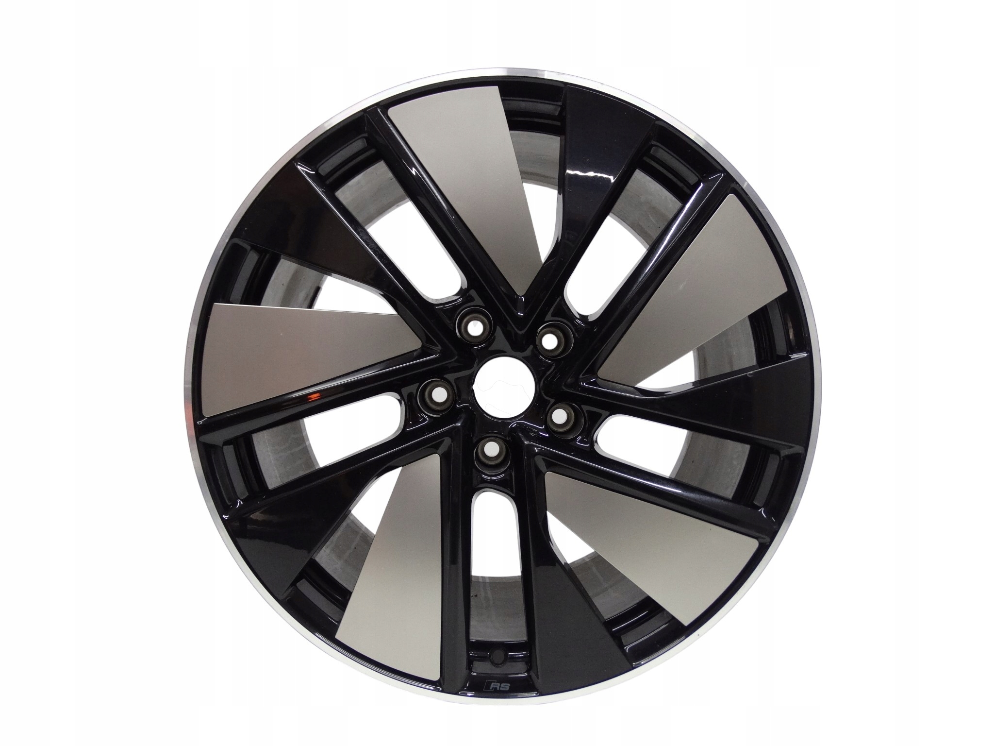 Audi RS e-tron GT felga 21 cali tylna 4J3601025T 4J3601023AB oryginalna