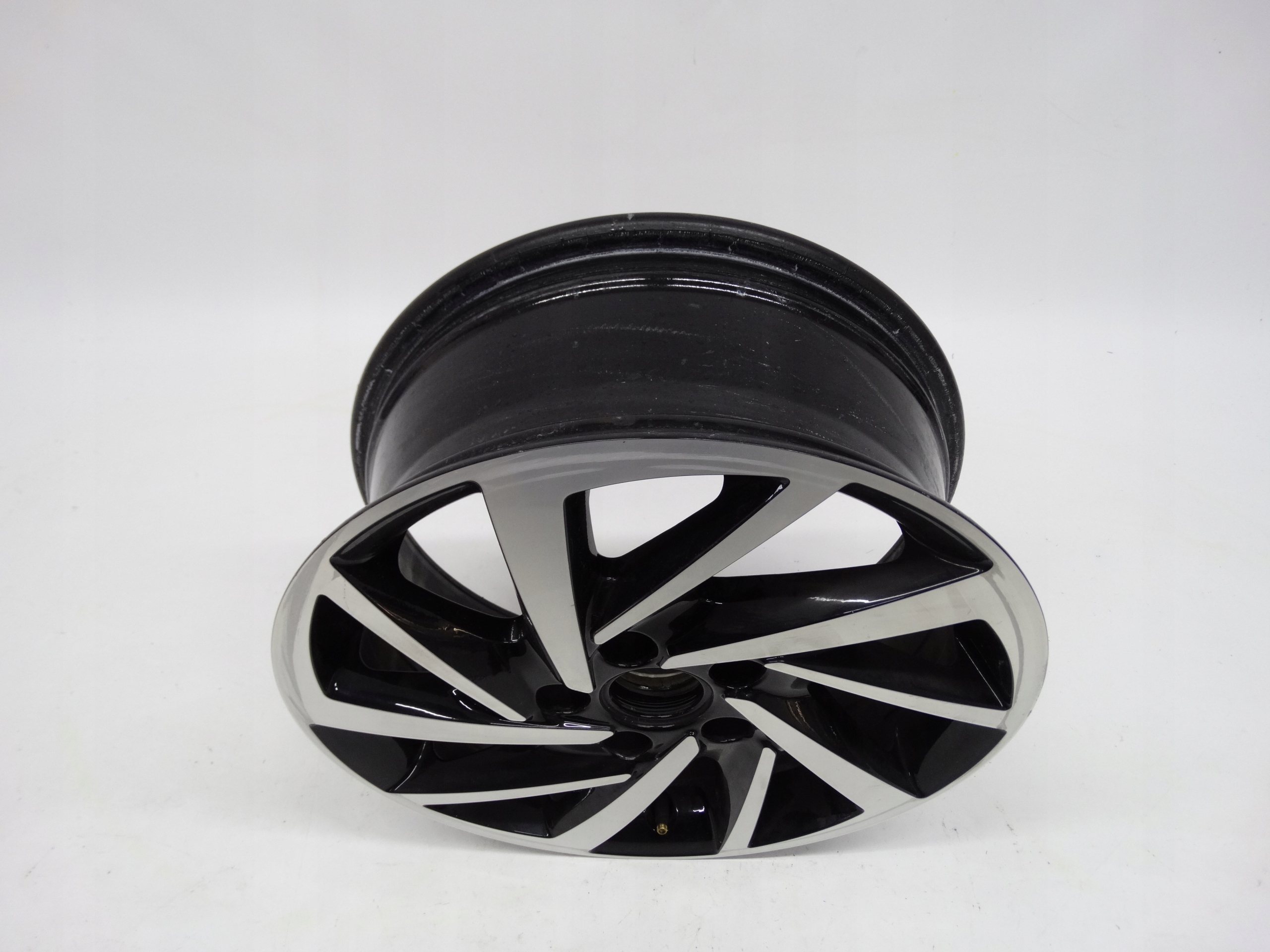 Second image of VW Golf VII 5G0 felga 16 cali 5G0601025DM 5G0601025DS oryginalna