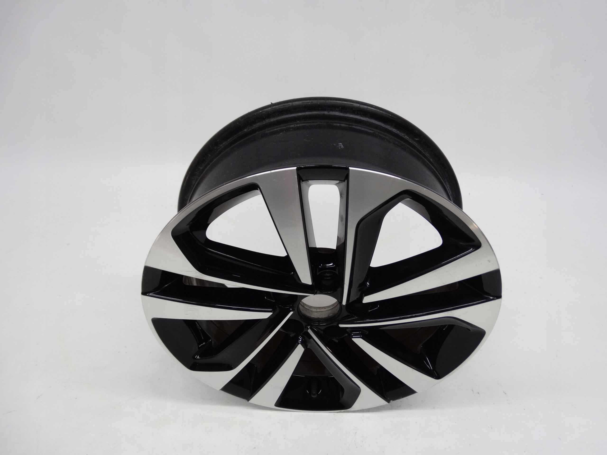 Second image of VW T-Cross 2GM felga 16 cali 2GM601025R oryginalna