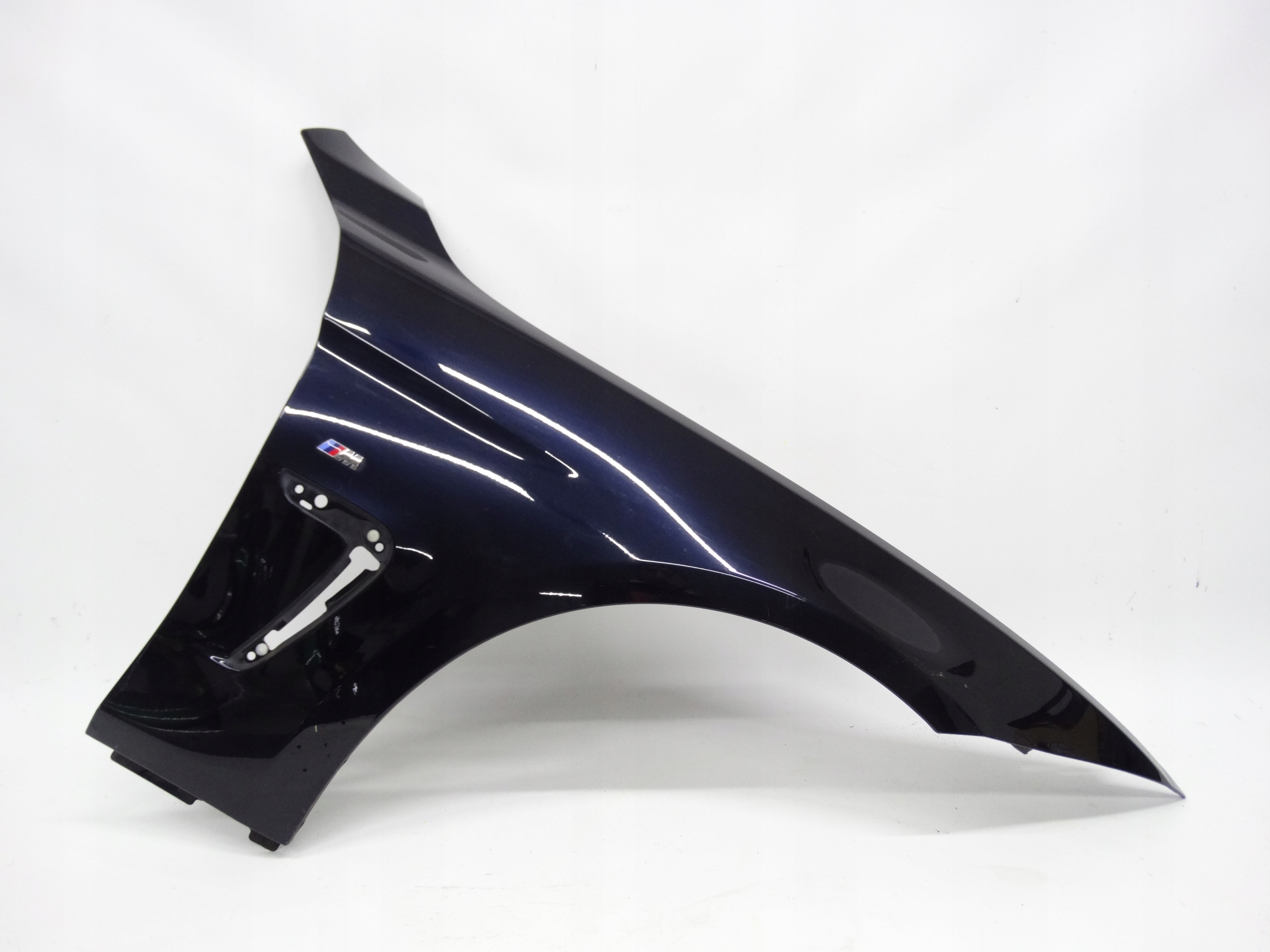 Second image of BMW 3GT F34 2013-2021 błotnik prawy przedni oryginalny