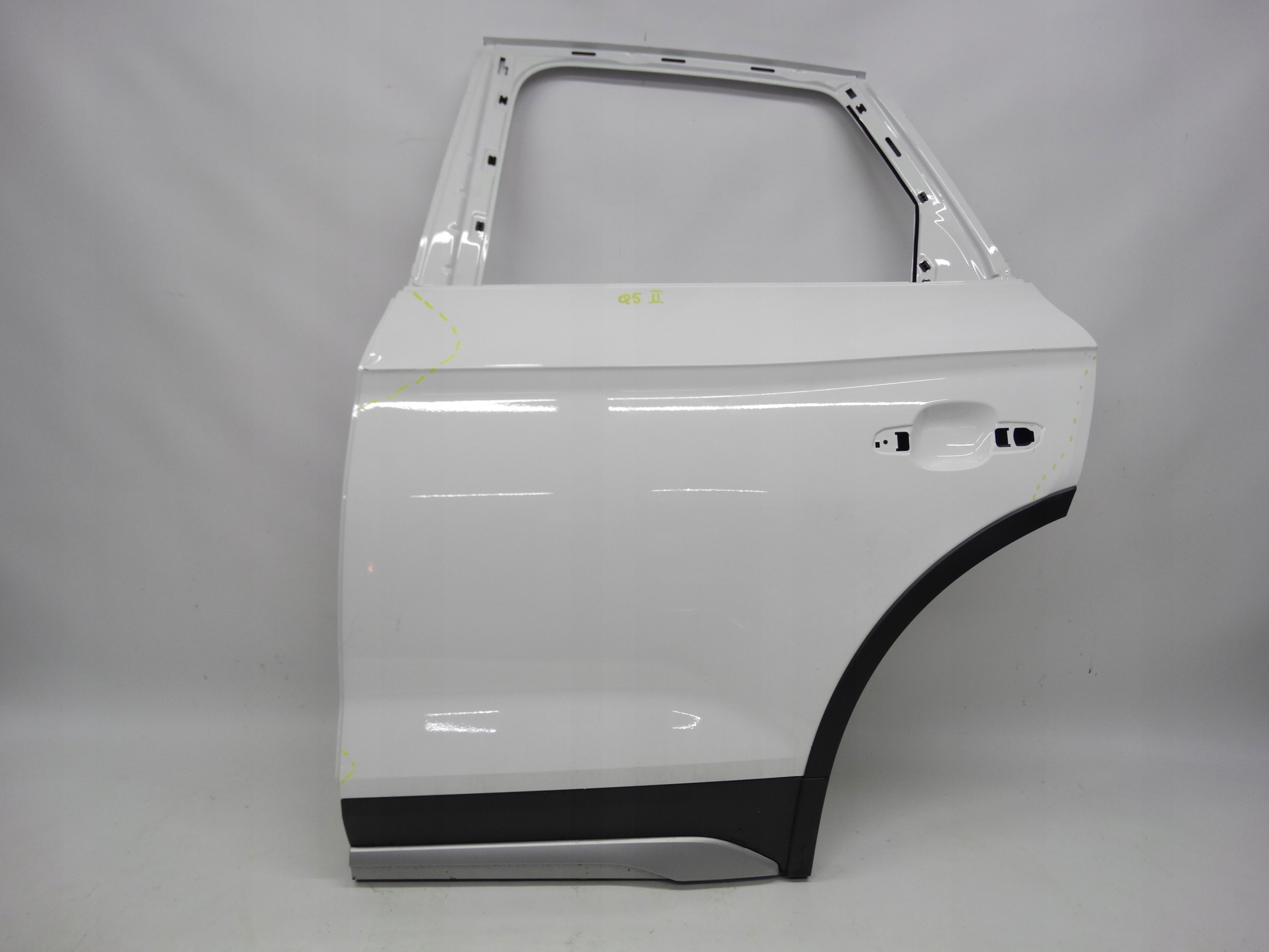 Second image of Audi Q5 II Lift 80A 2020-2024 drzwi lewe tylne oryginalne