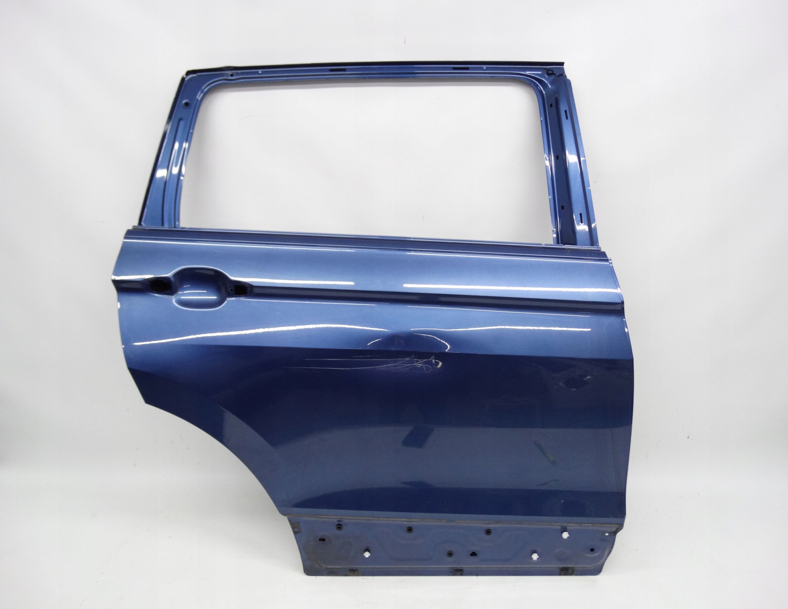 Second image of VW Tiguan II Allspace 5NN 2017-2024 drzwi prawe tylne oryginalne 5NL833312