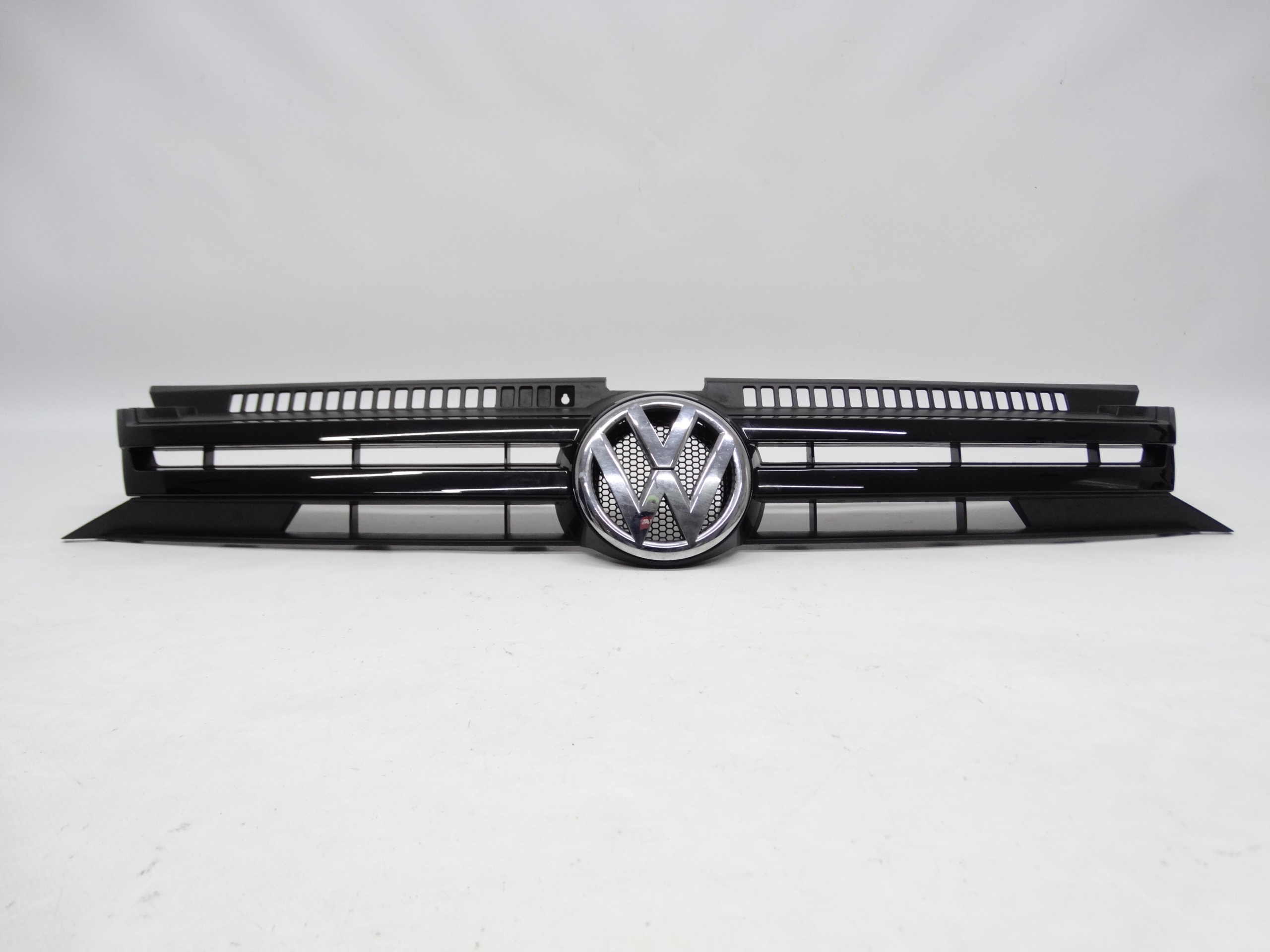 Second image of VW Golf Plus Lift 5M0 2009-2013 grill atrapa 5M0853653D oryginalna