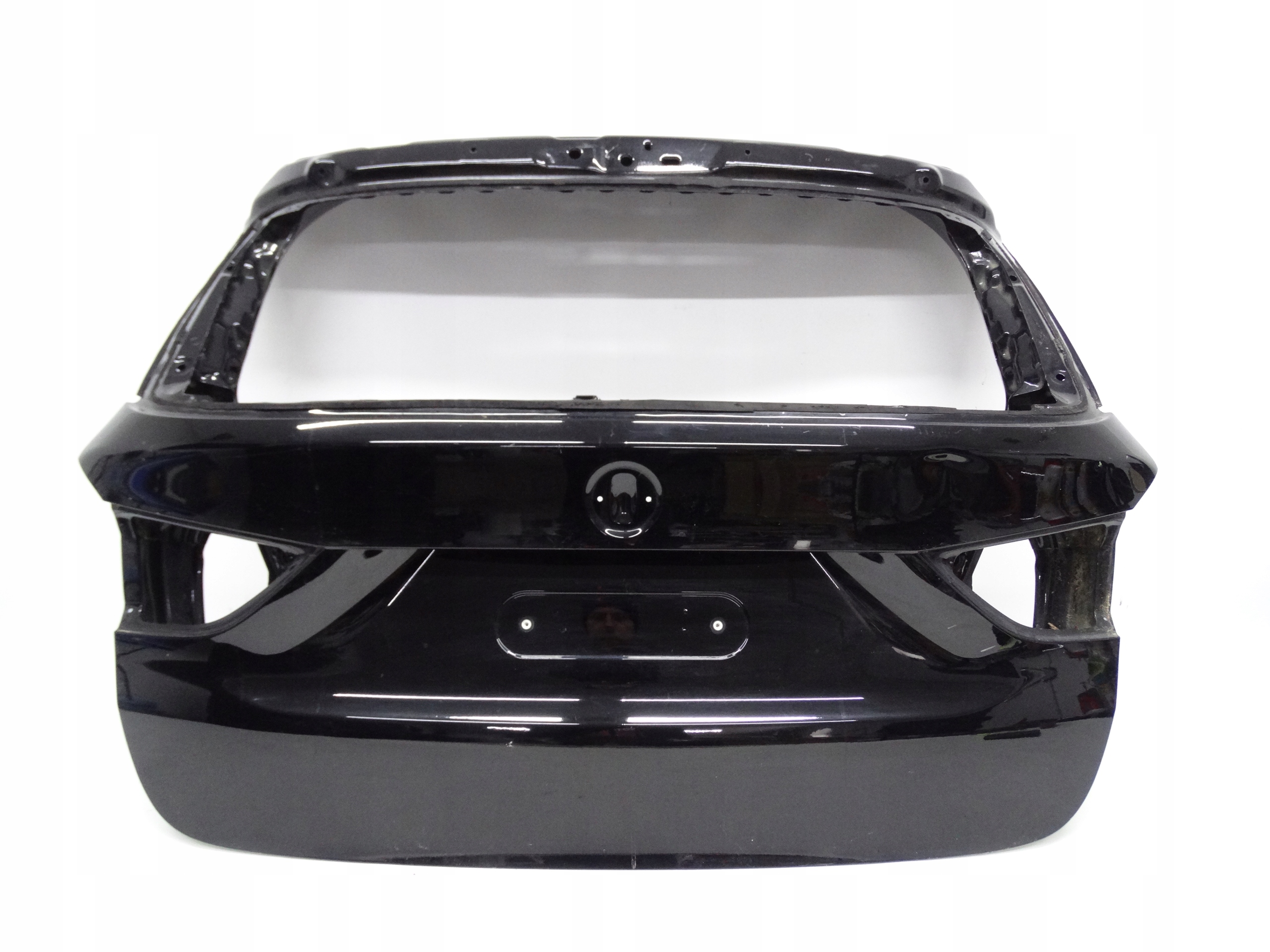 Second image of BMW 2 Gran Tourer F46 2015-2022 klapa bagażnika oryginalna