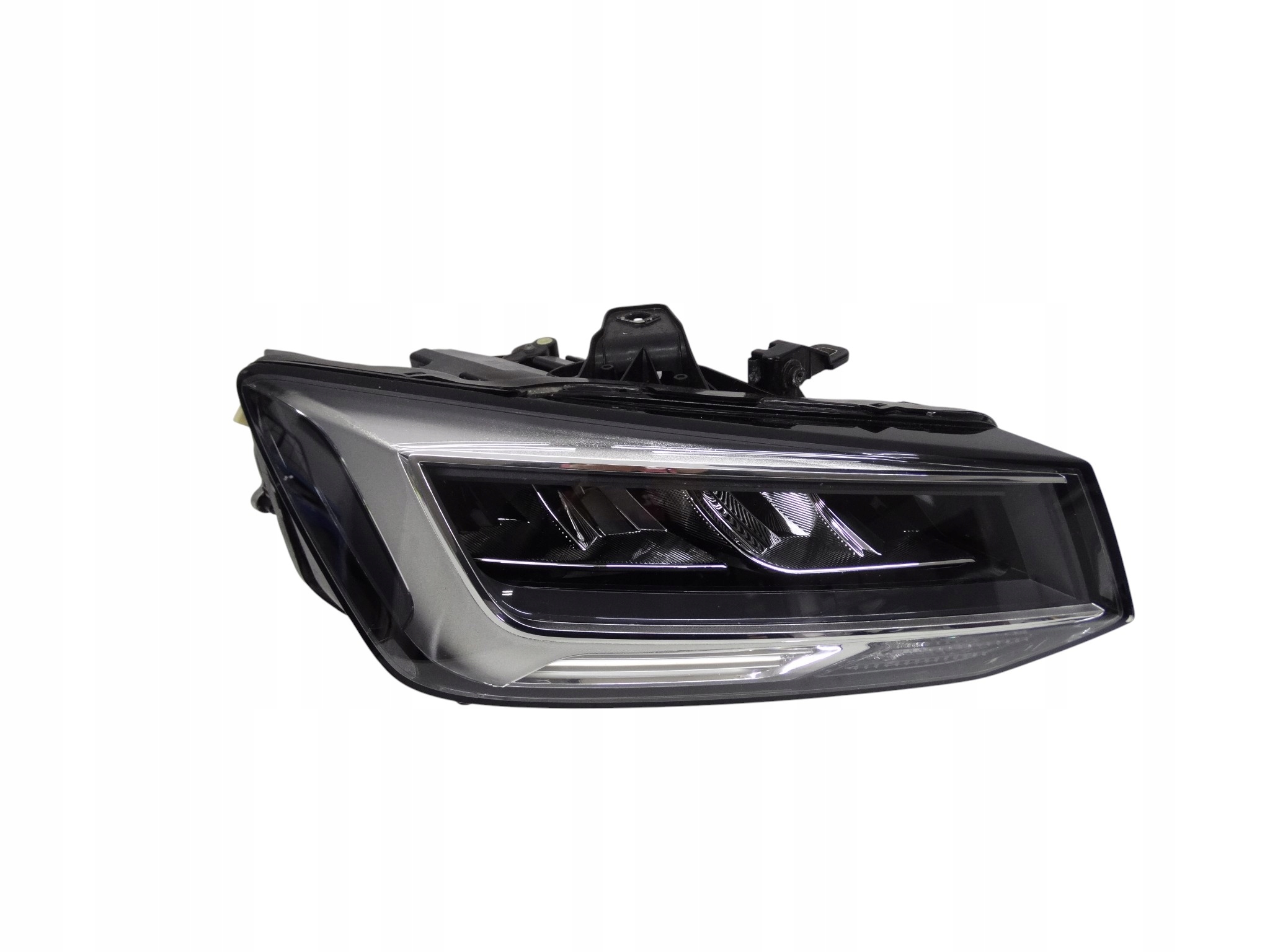 Audi Q2 Lift 81A 2020-2023 lampa prawa Full LED 81A941012 oryginalna