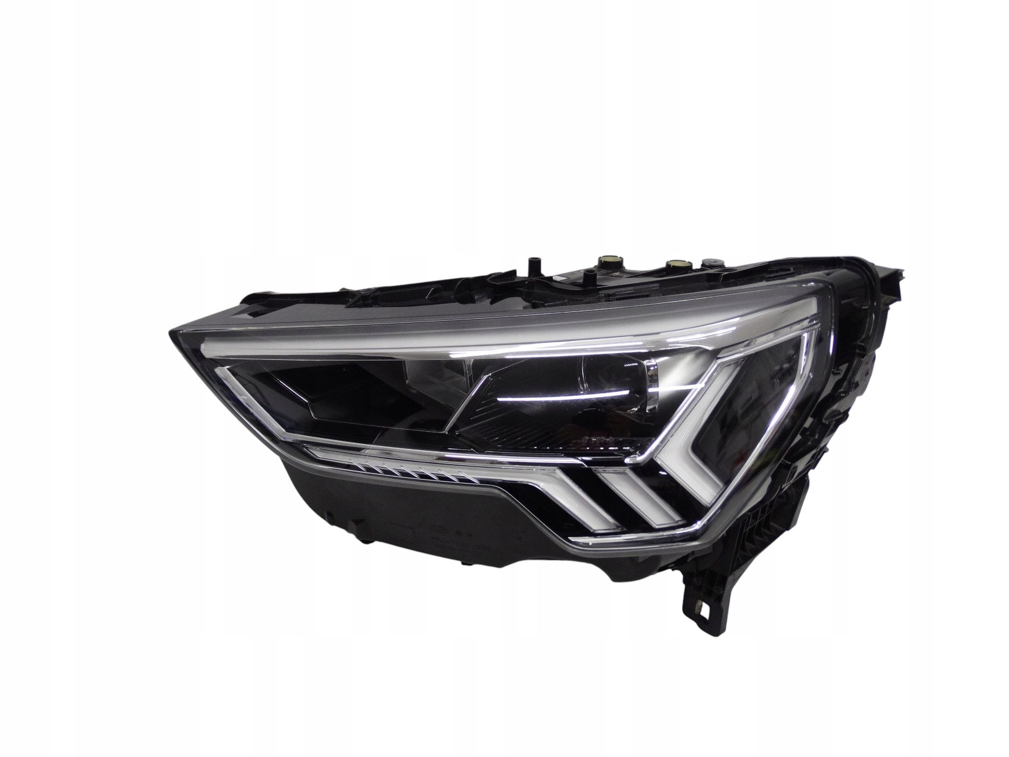 Audi Q3 II 83A 2018-2025 lampa lewa Full LED 83A941033 oryginalna