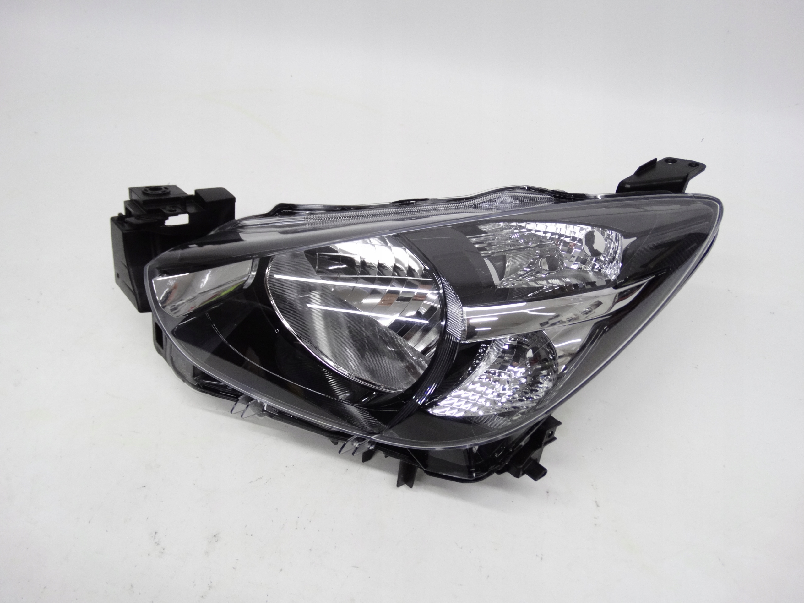 Second image of Mazda 2 III DJ 2014-2019 lampa lewa zwykła DB5J-51040 oryginalna
