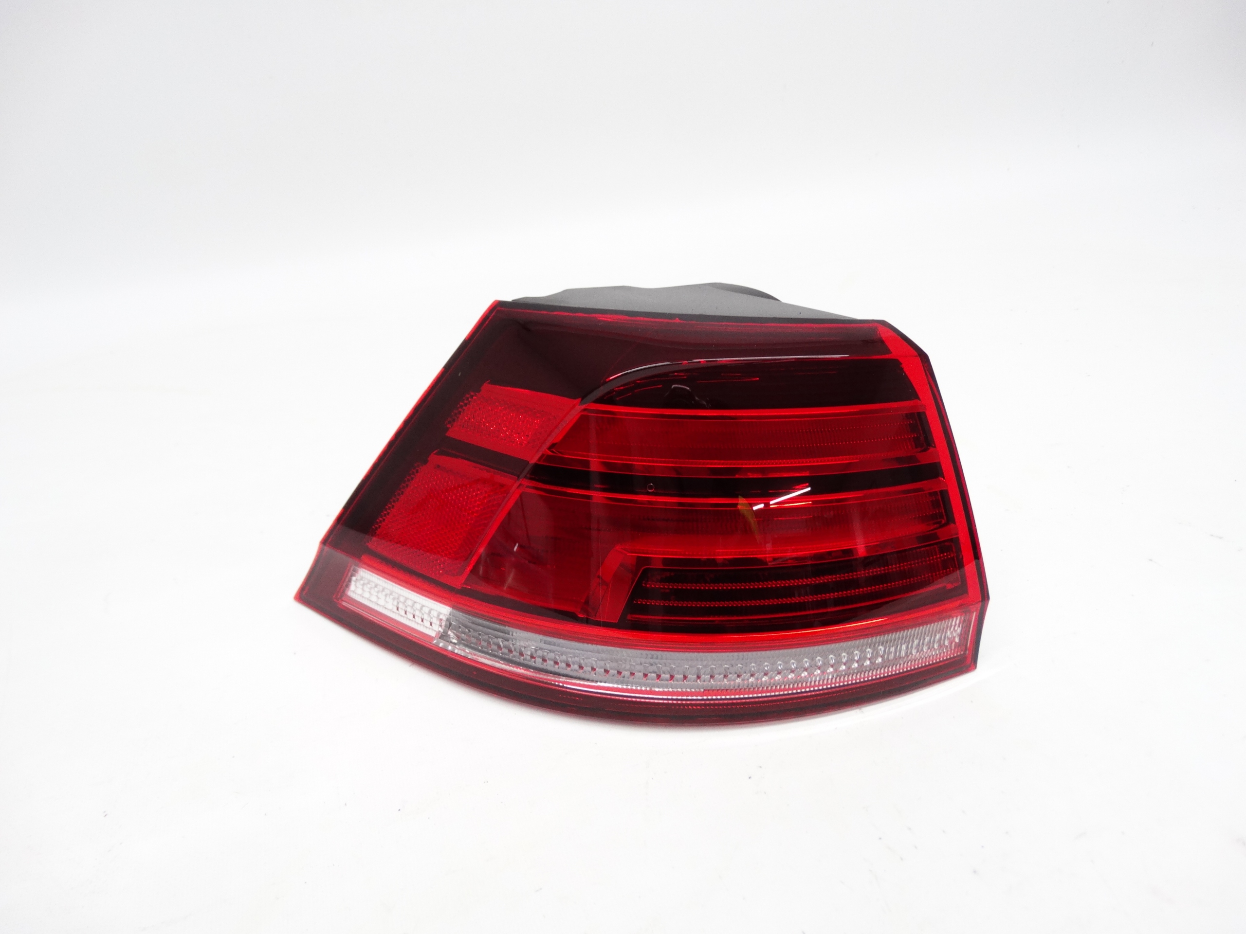 Second image of VW Golf VII Kombi Lift Variant 2016-2020 lampa tylna lewa LED 5G9945095E