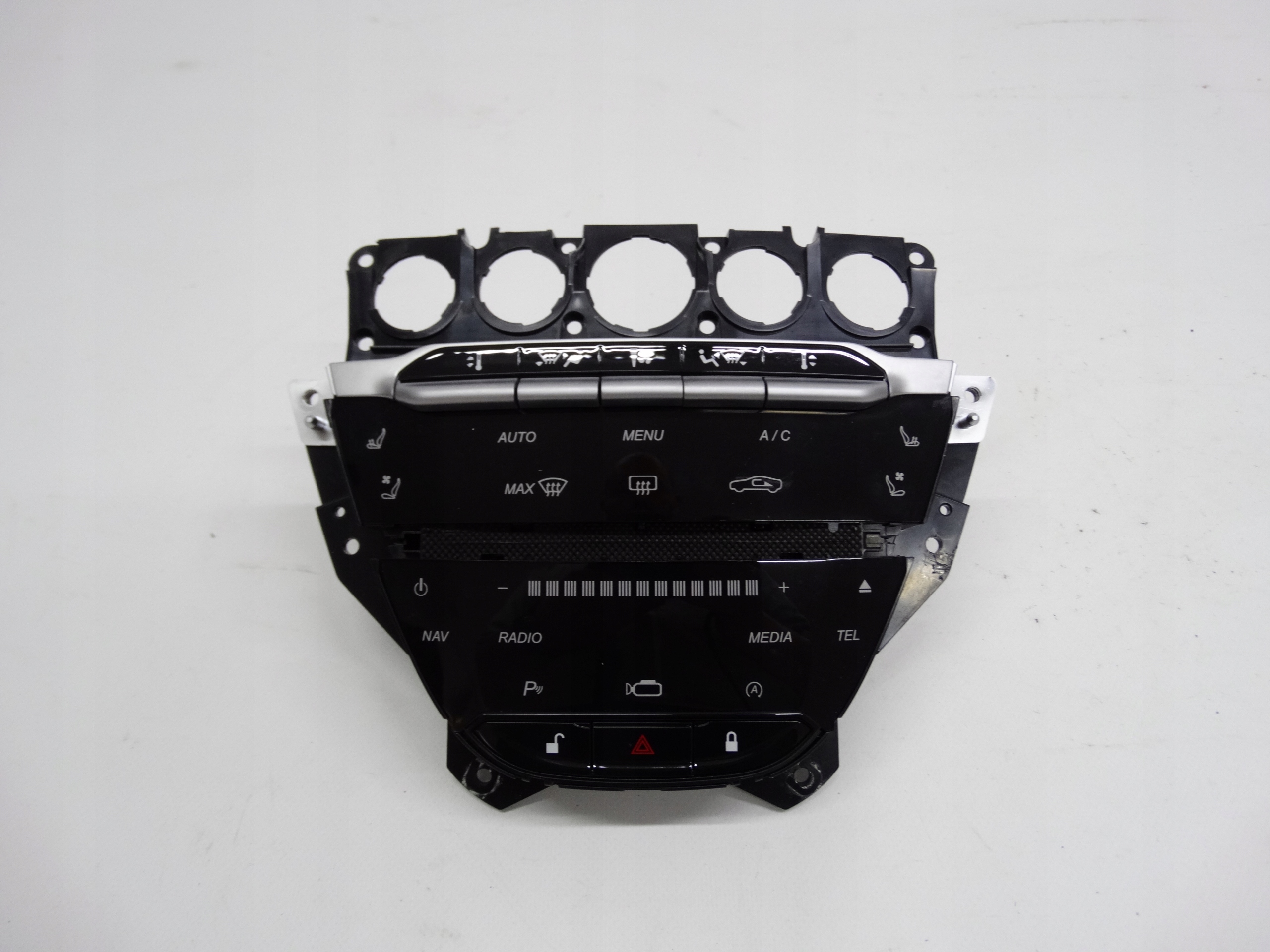 Second image of Aston Martin DB11 panel sterowania klimatyzacją srebrny HY53-18C876-AC