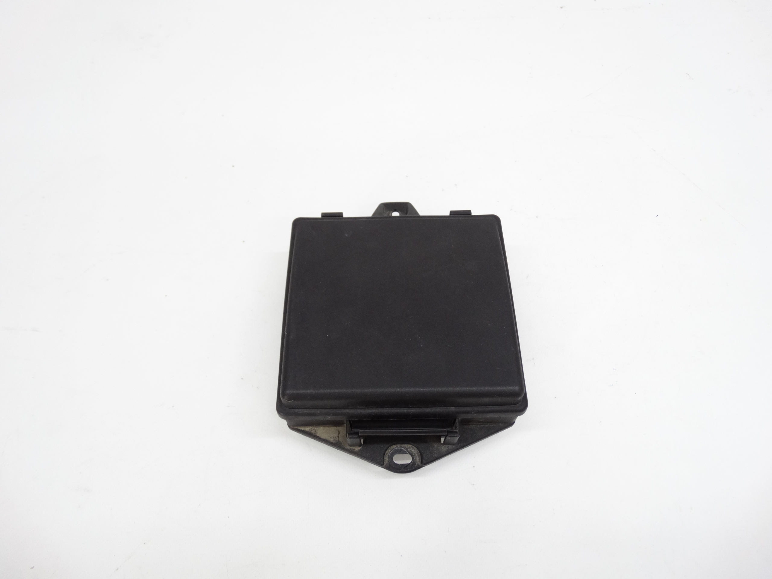 Second image of Aston Martin DB9 DBS Vantage puszka skrzynka bezpieczników 8D33-14A173-AB