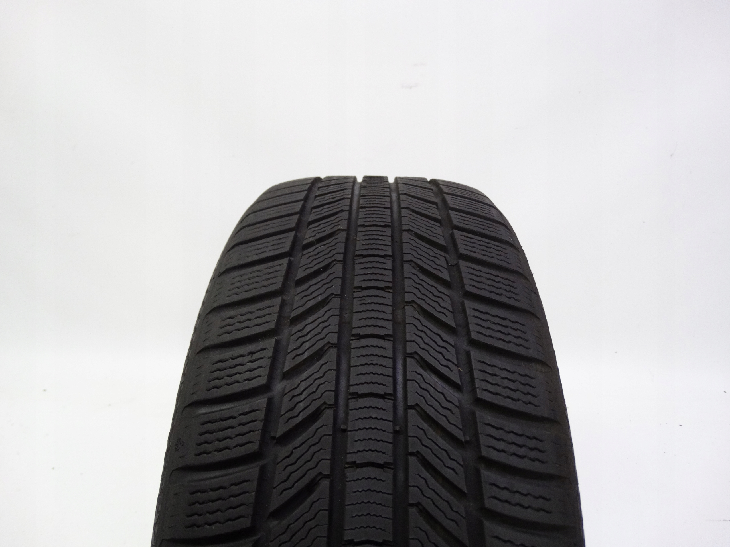 Second image of Continental WinterContact TS870P 225/45 R18 95V XL 6,1mm 2022
