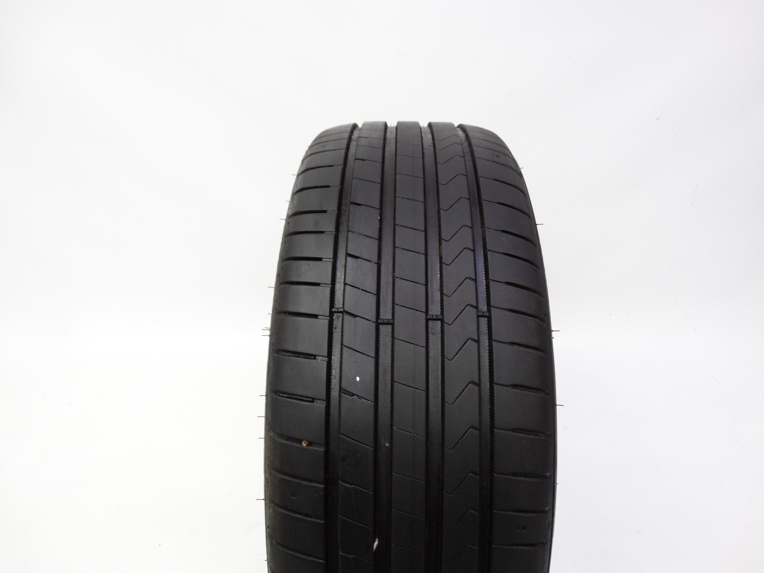 Second image of Hankook Ventus Prime4 235/45 R18 98W XL 6,0mm 2023