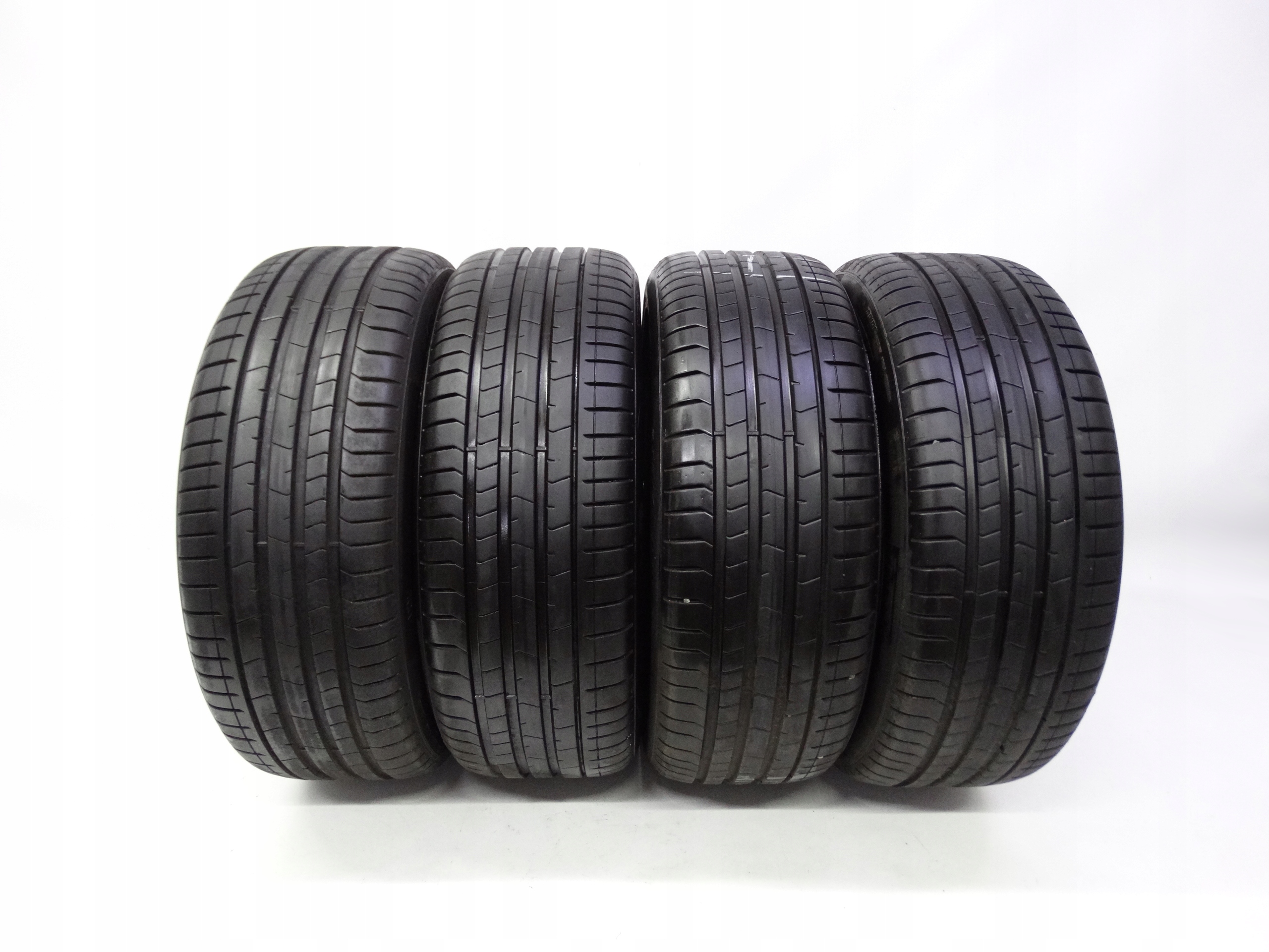 Second image of komplet opon letnich Pirelli P Zero 245/45 R20 103V XL 6,7mm 2025