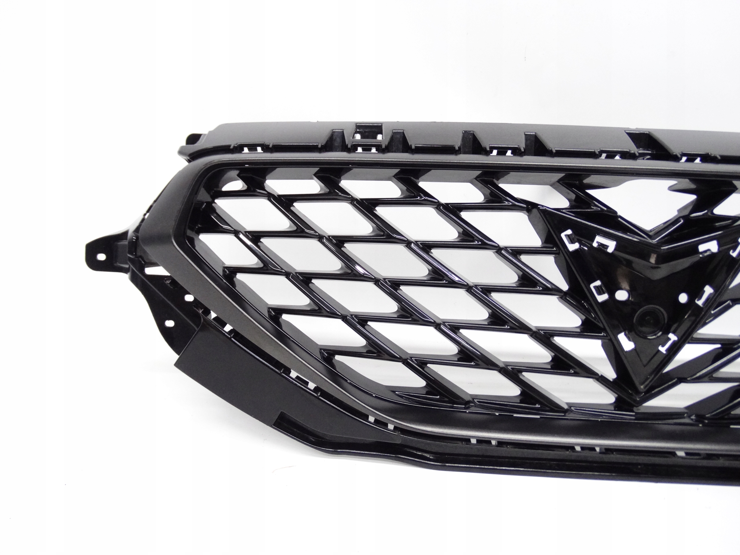 Second image of Cupra Formentor 5FF 2020-2024 grill atrapa chłodnicy 5FF853651C oryginalna