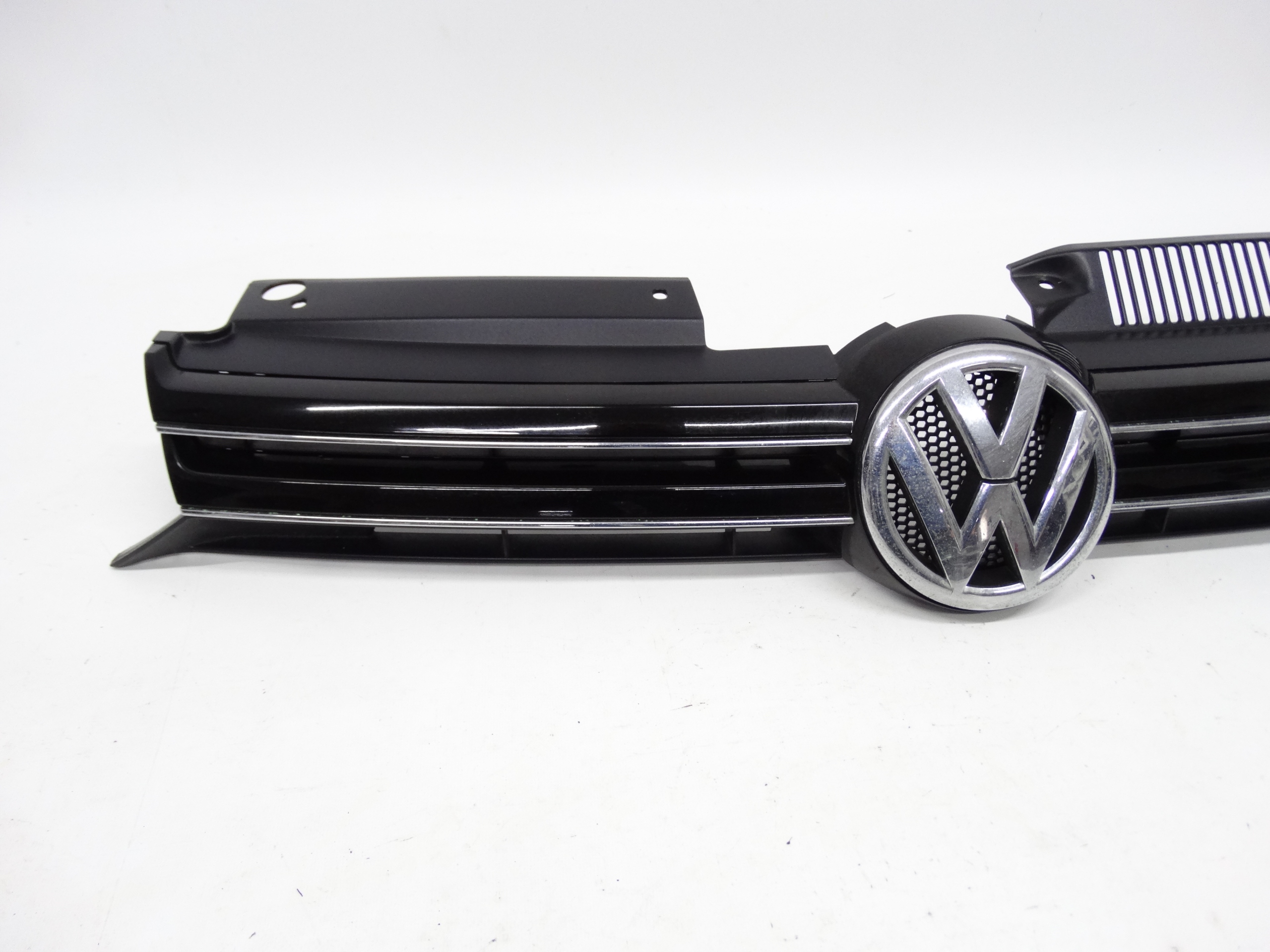 Second image of VW Golf VI 5K0 2008-2012 grill atrapa 5K0853651AF oryginalna