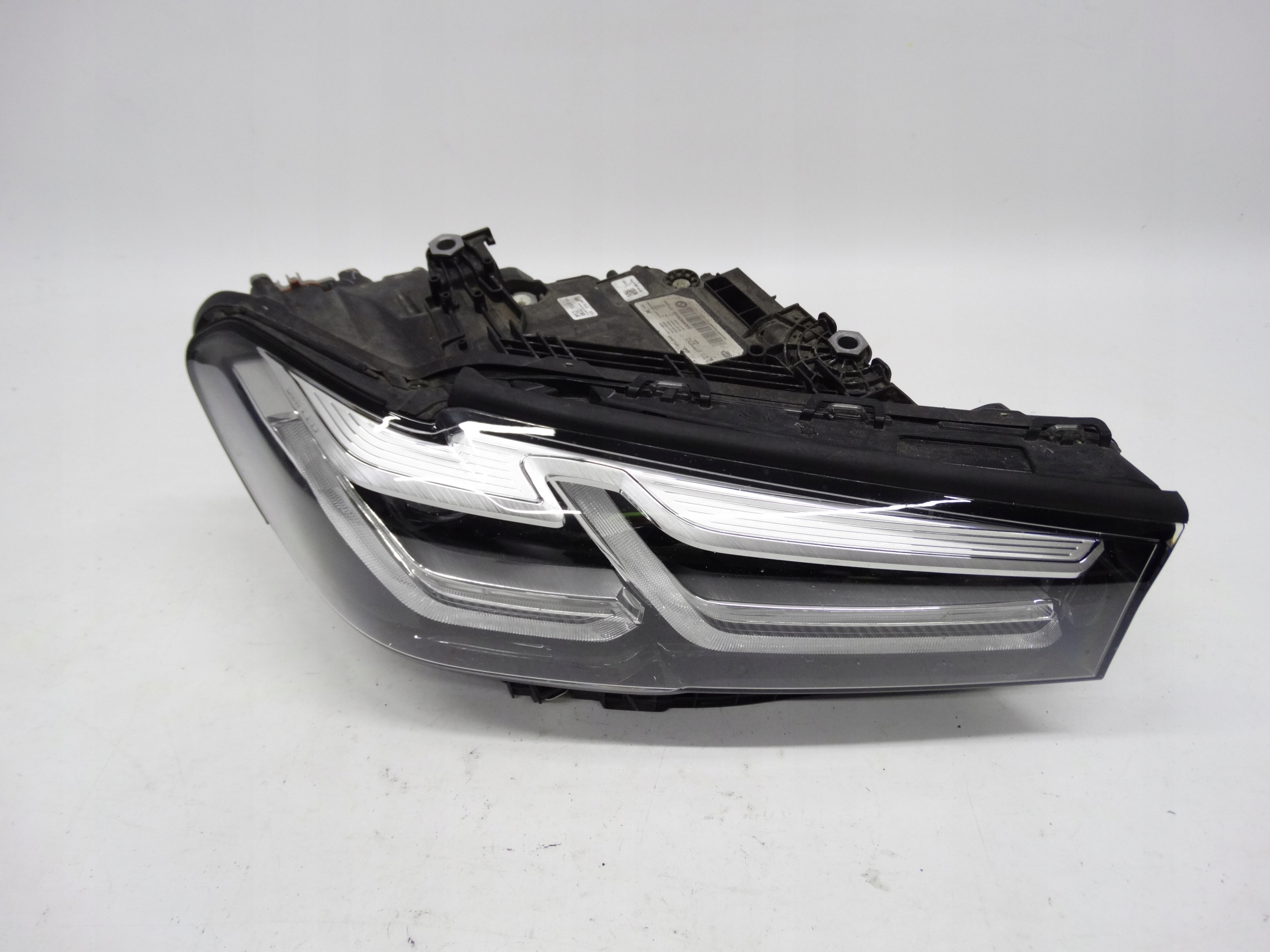 Second image of BMW 5 G30 Lift G31 LCI 2020-2024 lampa prawa Full LED 5A388C8 oryginalna