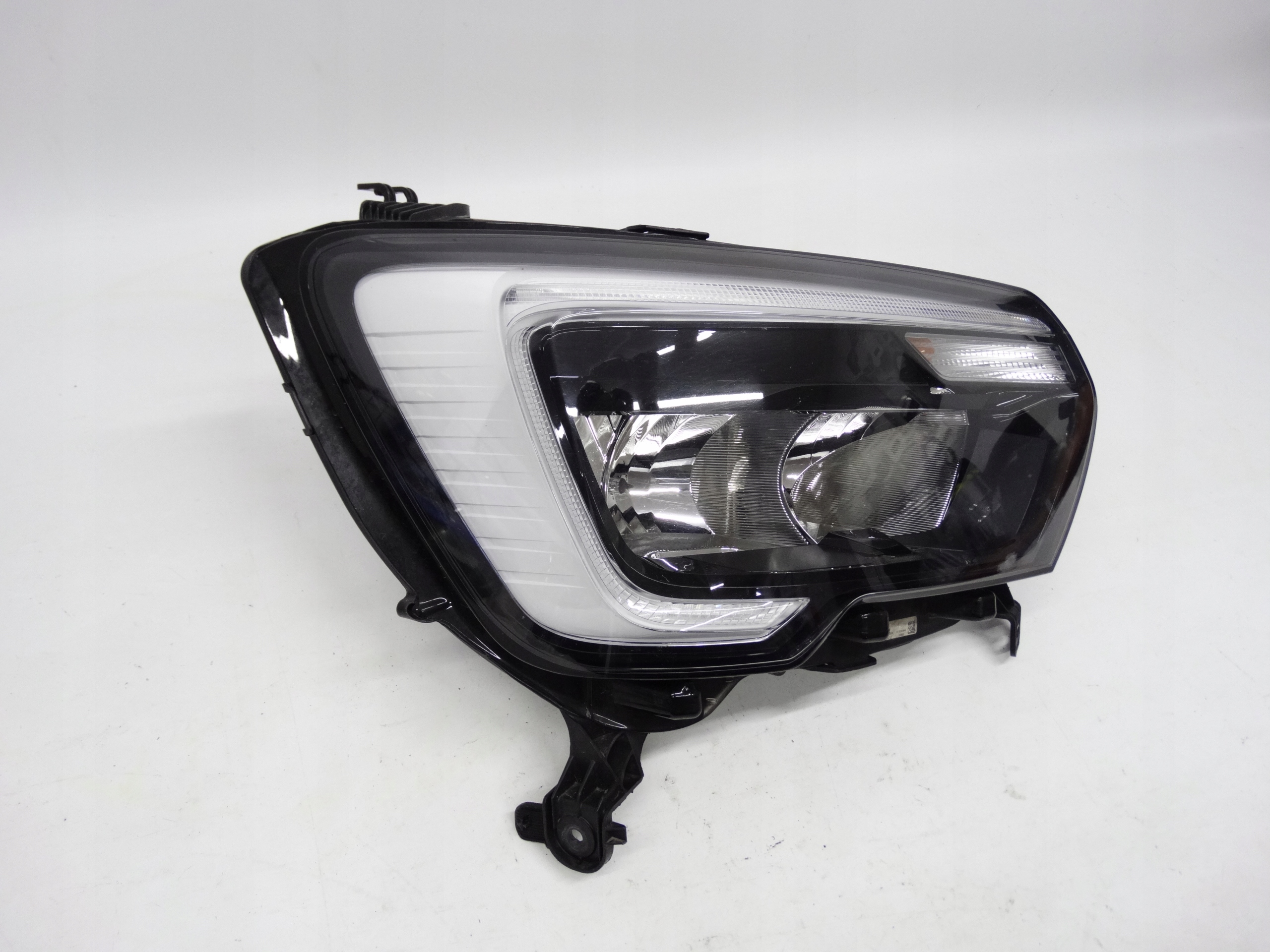 Second image of Renault Master III Lift 2019-2024 lampa prawa zwykła 260105567R oryginalna
