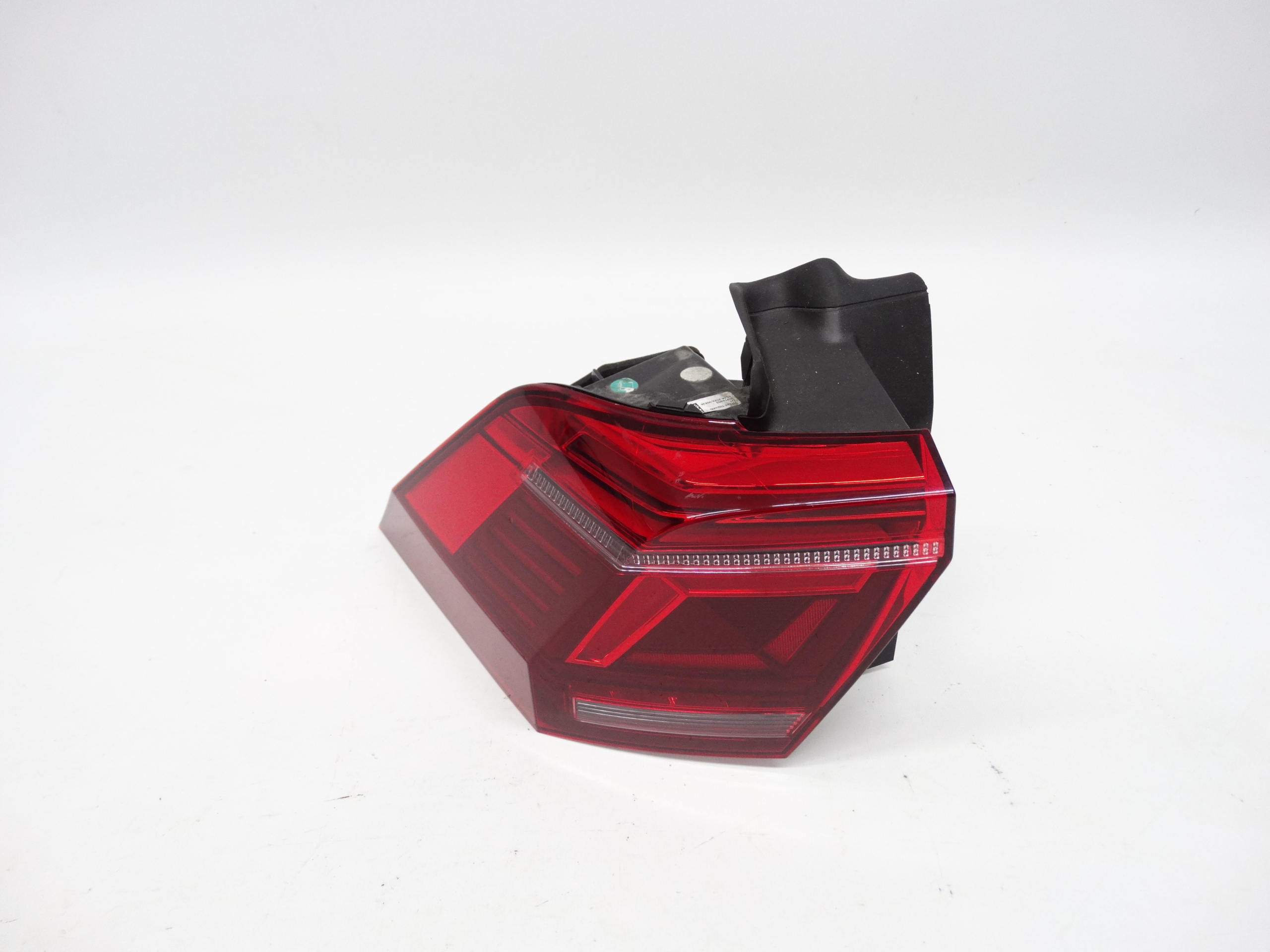 Second image of VW Tiguan II Lift 2020-2024 lampa tylna lewa LED IQ Light 5NA945207J