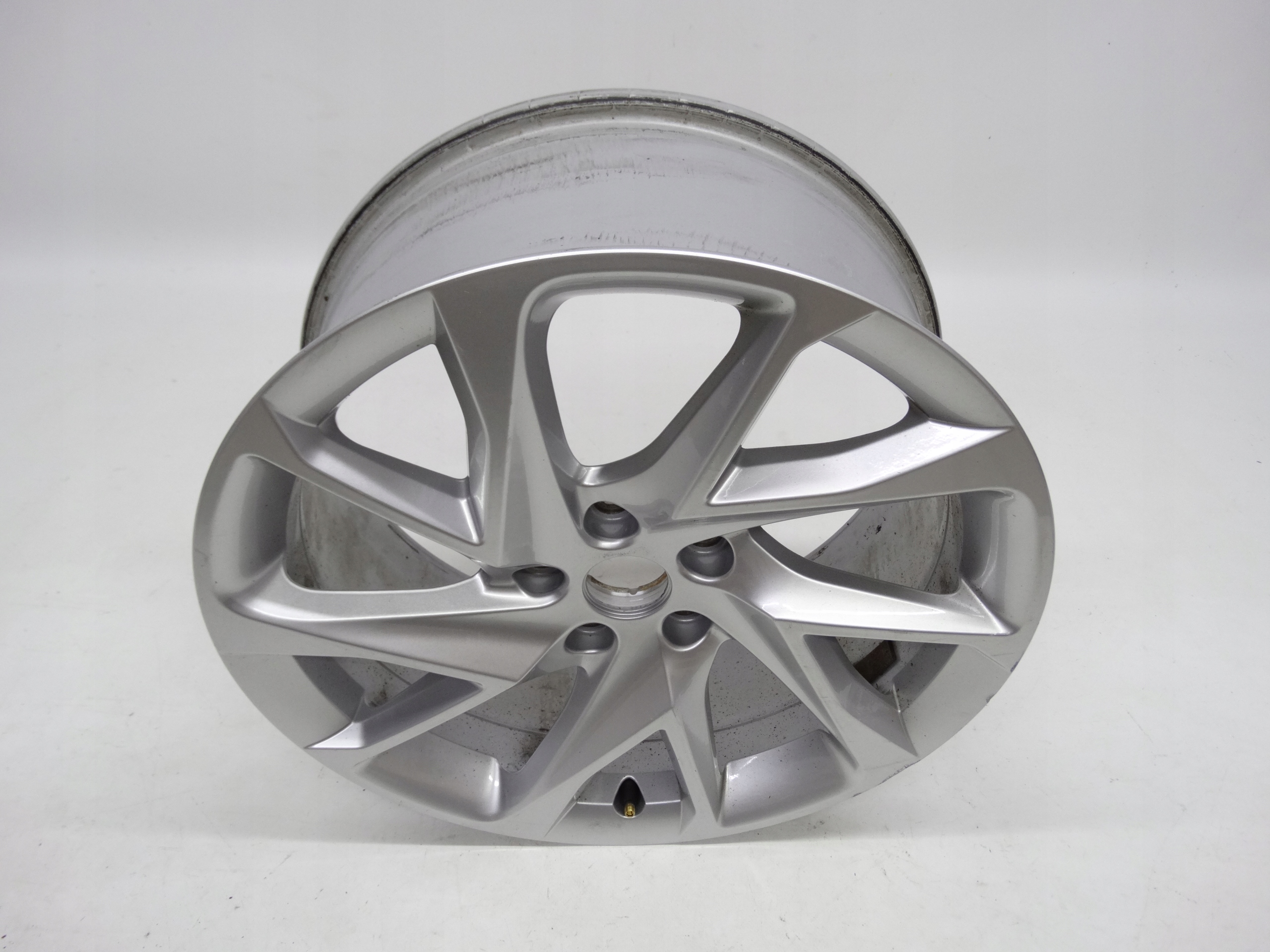 Second image of Cupra Formentor felga 18 cali 5FF601025C oryginalna