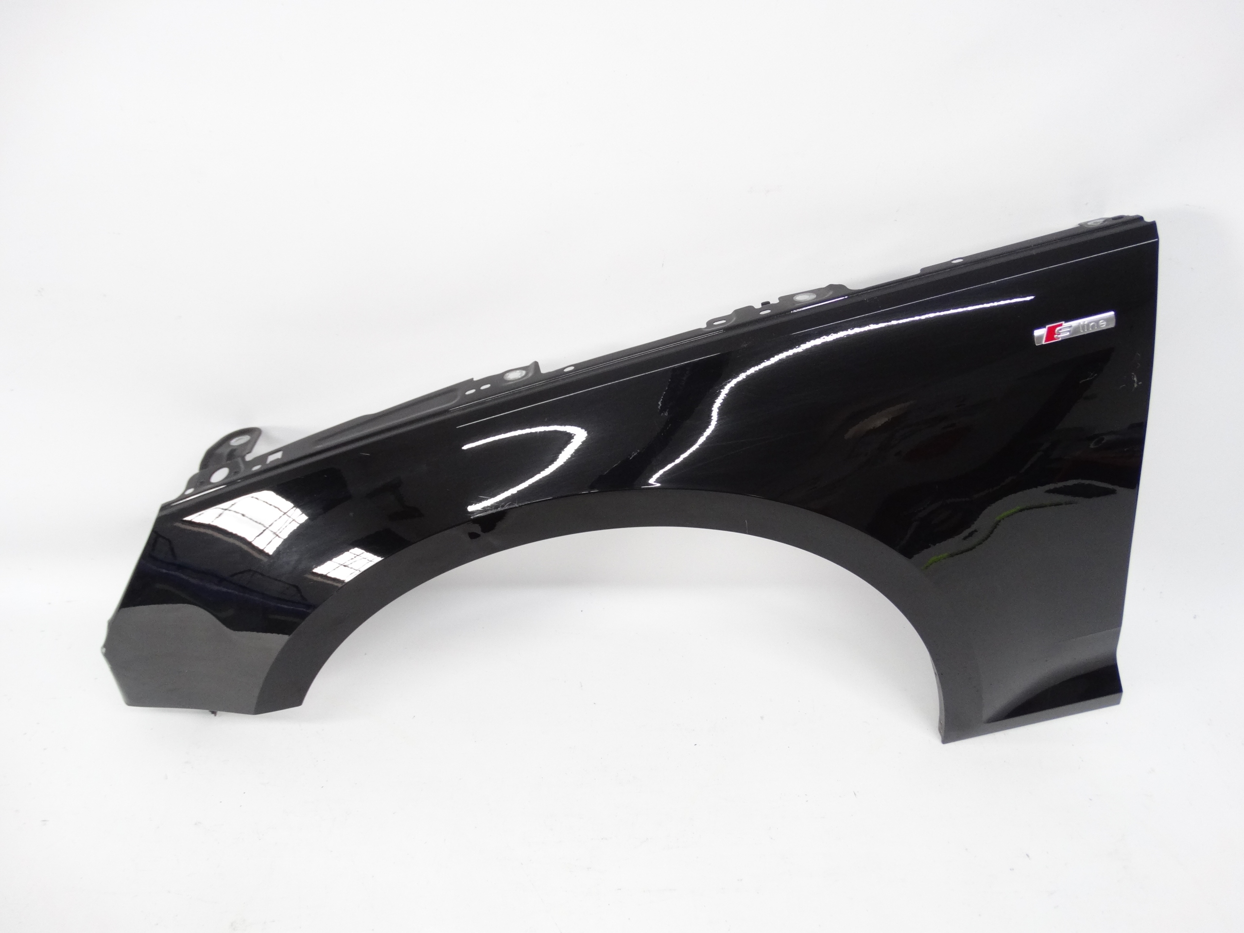 Second image of Audi A4 B9 8W0 2015-2019 błotnik lewy przedni oryginalny