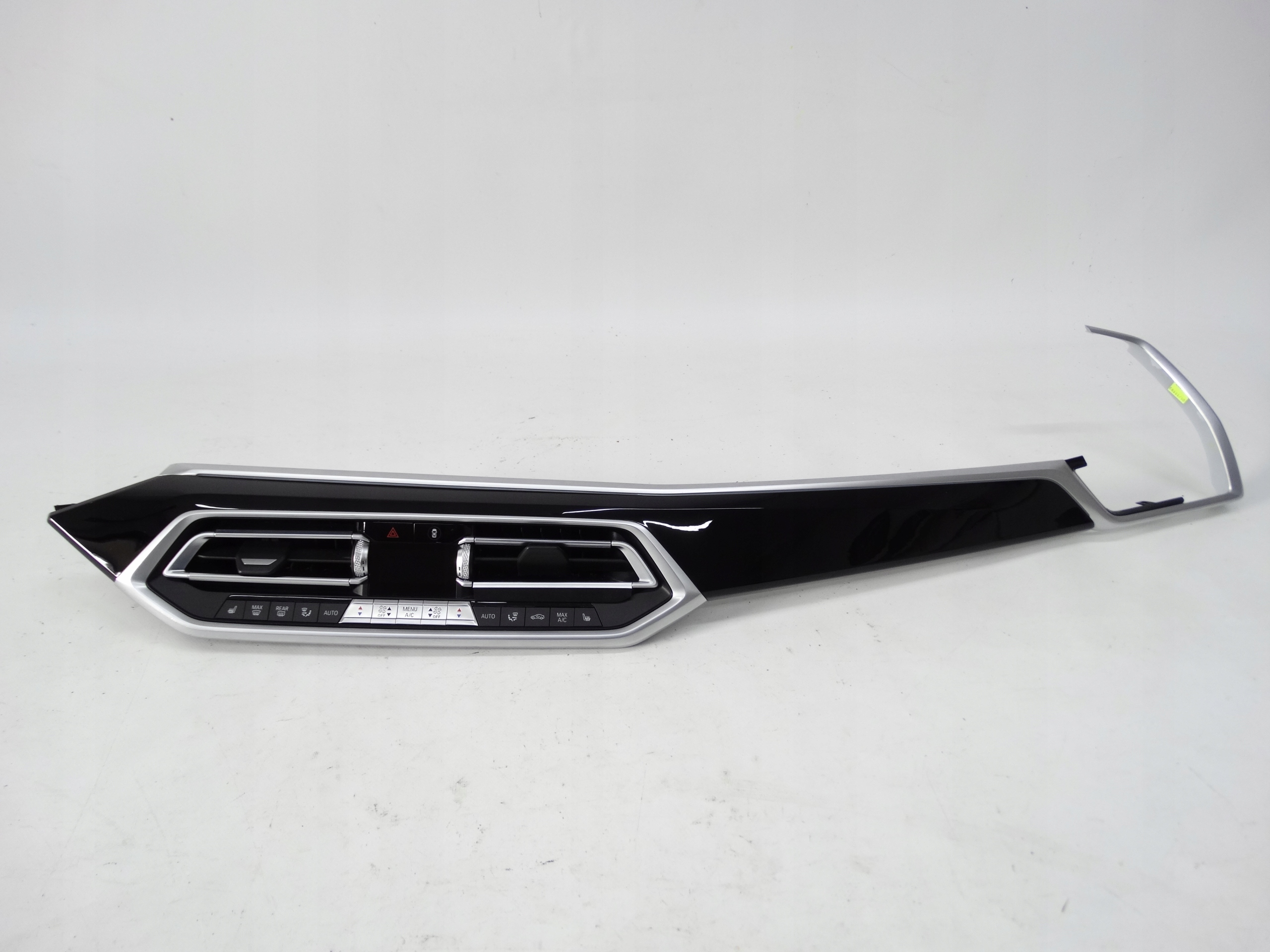 Second image of BMW X5 G05 X6 G06 dekor LED Piano Black 8073202