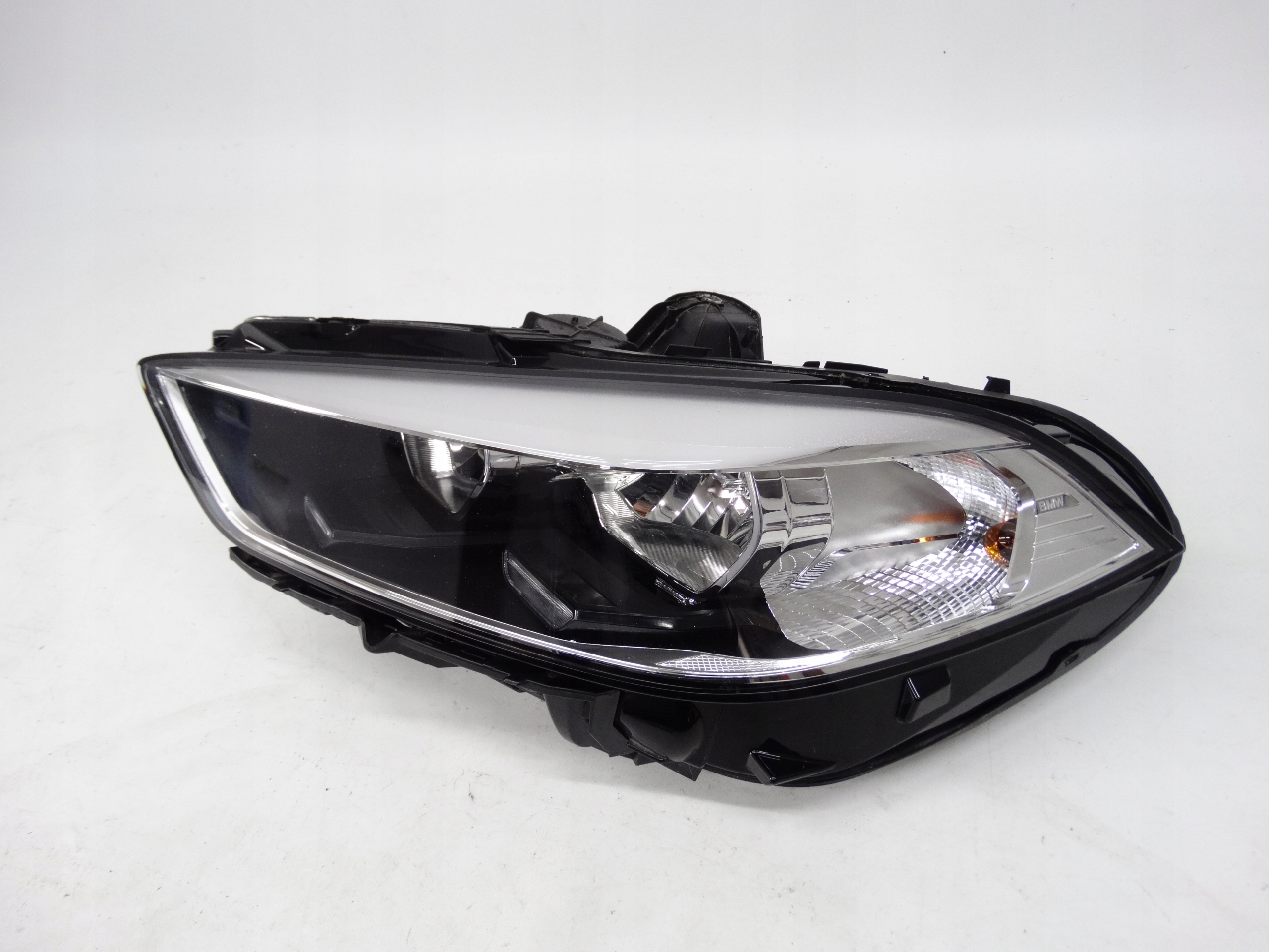 Second image of BMW 1 F40 2019-2024 lampa lewa zwykła + LED 7214913 oryginalna