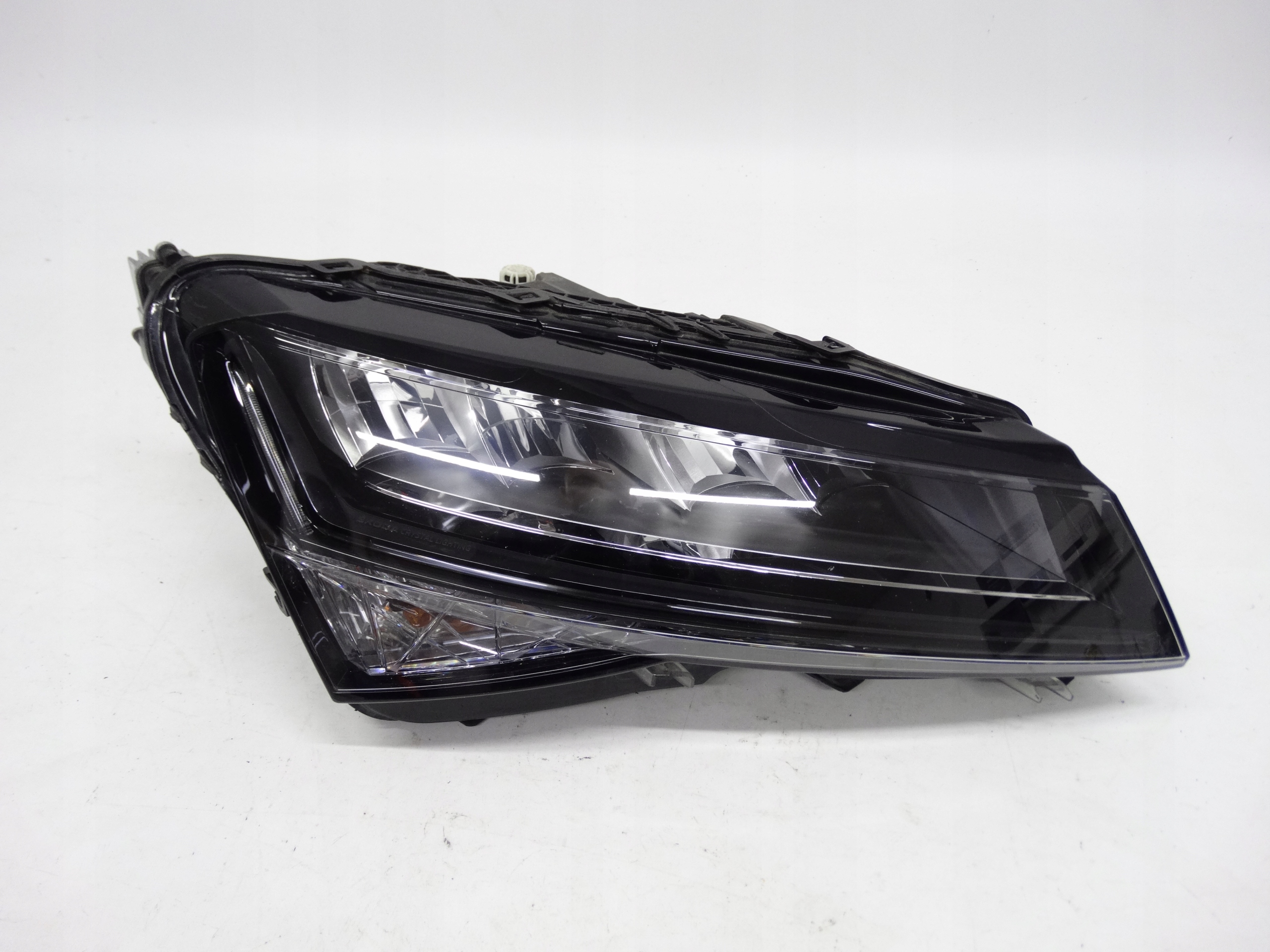 Second image of Skoda SuperB III Lift 2019-2024 lampa prawa Full LED 3V1941016C oryginalna