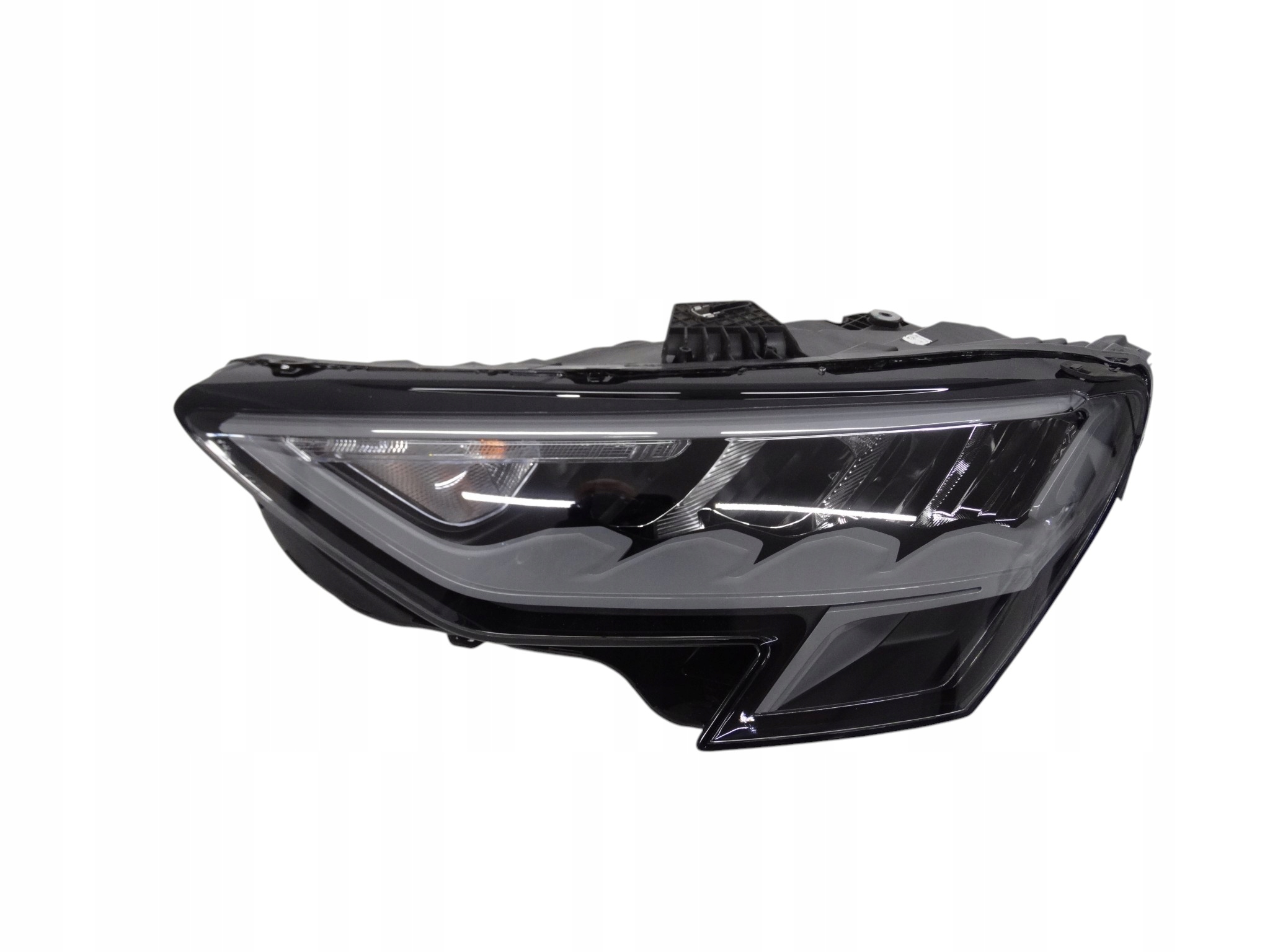 Audi A3 8Y Lift 2024+ lampa lewa Full LED 8Y0941011C oryginalna