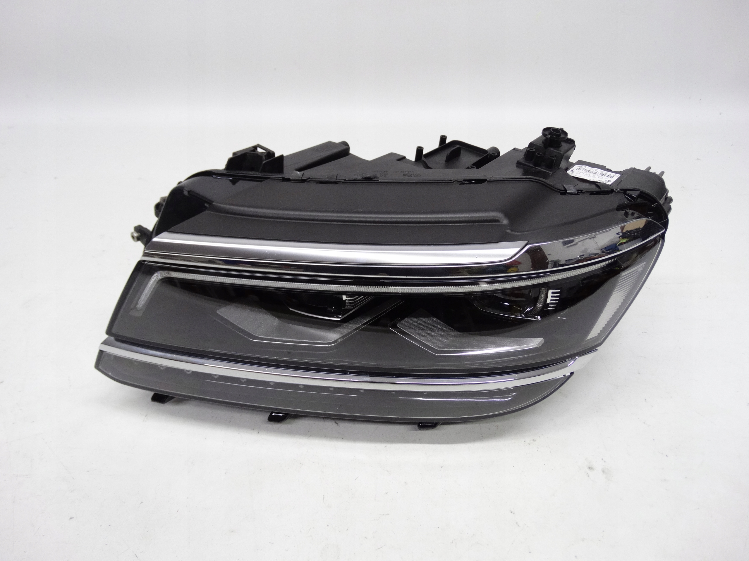 Second image of VW Tiguan II 5NA 2016-2020 lampa lewa Full LED 5NB941081D oryginalna