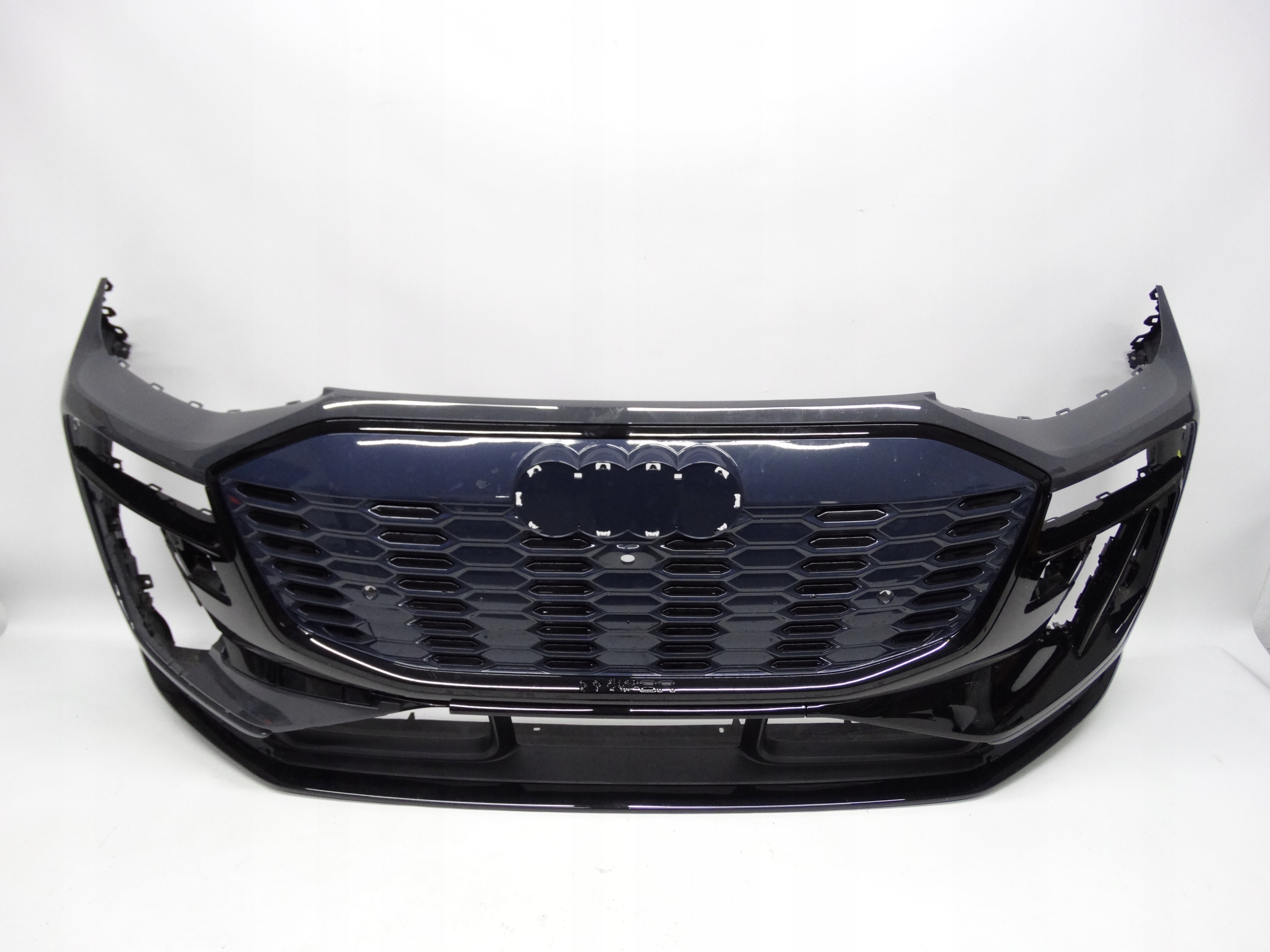 Second image of Audi Q6 E-Tron S-Line 85H 2024+ zderzak przedni oryginalny 85H807437B