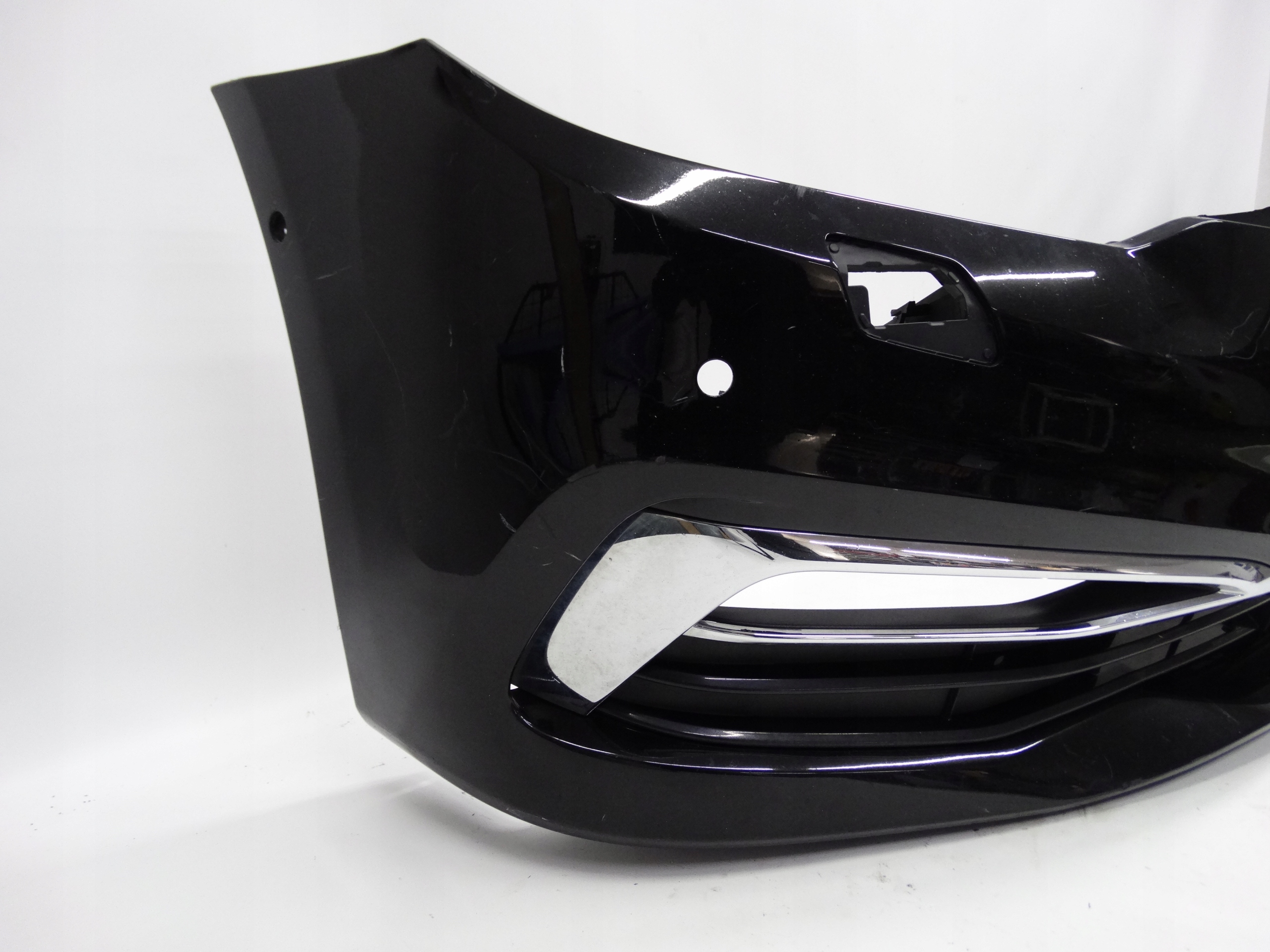 Second image of BMW 5 G30 G31 2017-2020 zderzak przedni 7437901 oryginalny