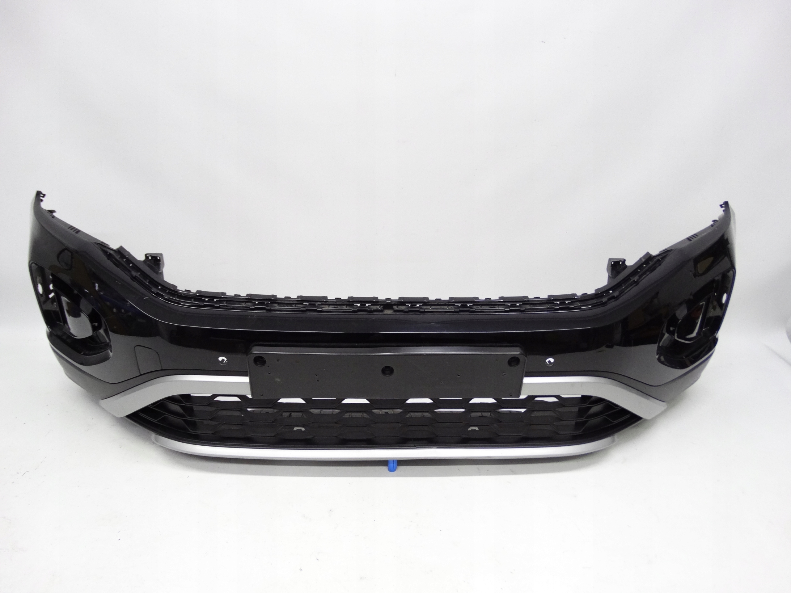 Second image of VW T-Roc Lift 2021-2025 zderzak przedni oryginalny 2GA807217Q