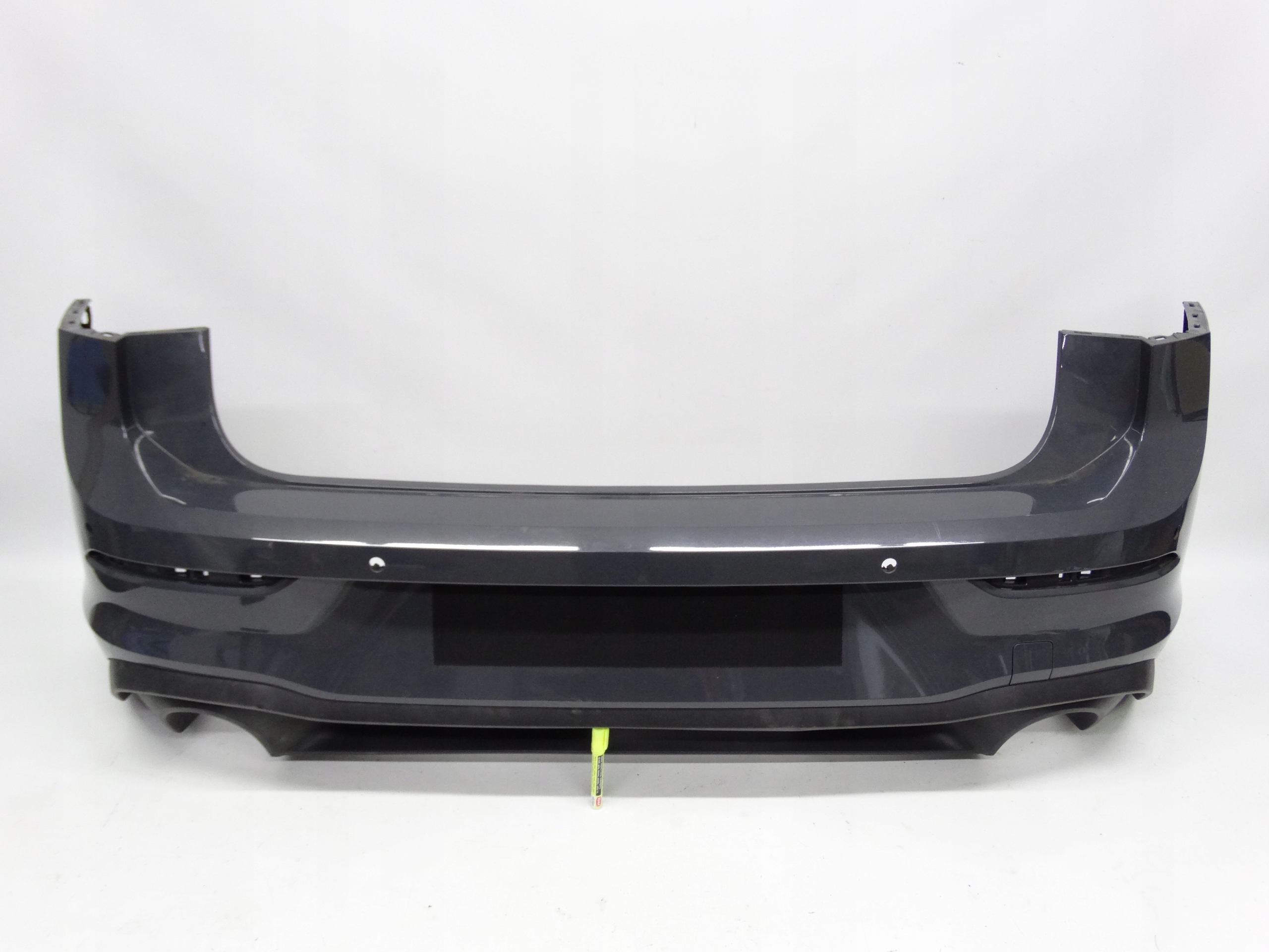 Second image of VW Golf VIII GTI 5H 2020-2024 zderzak tylny oryginalny 5H6807421D
