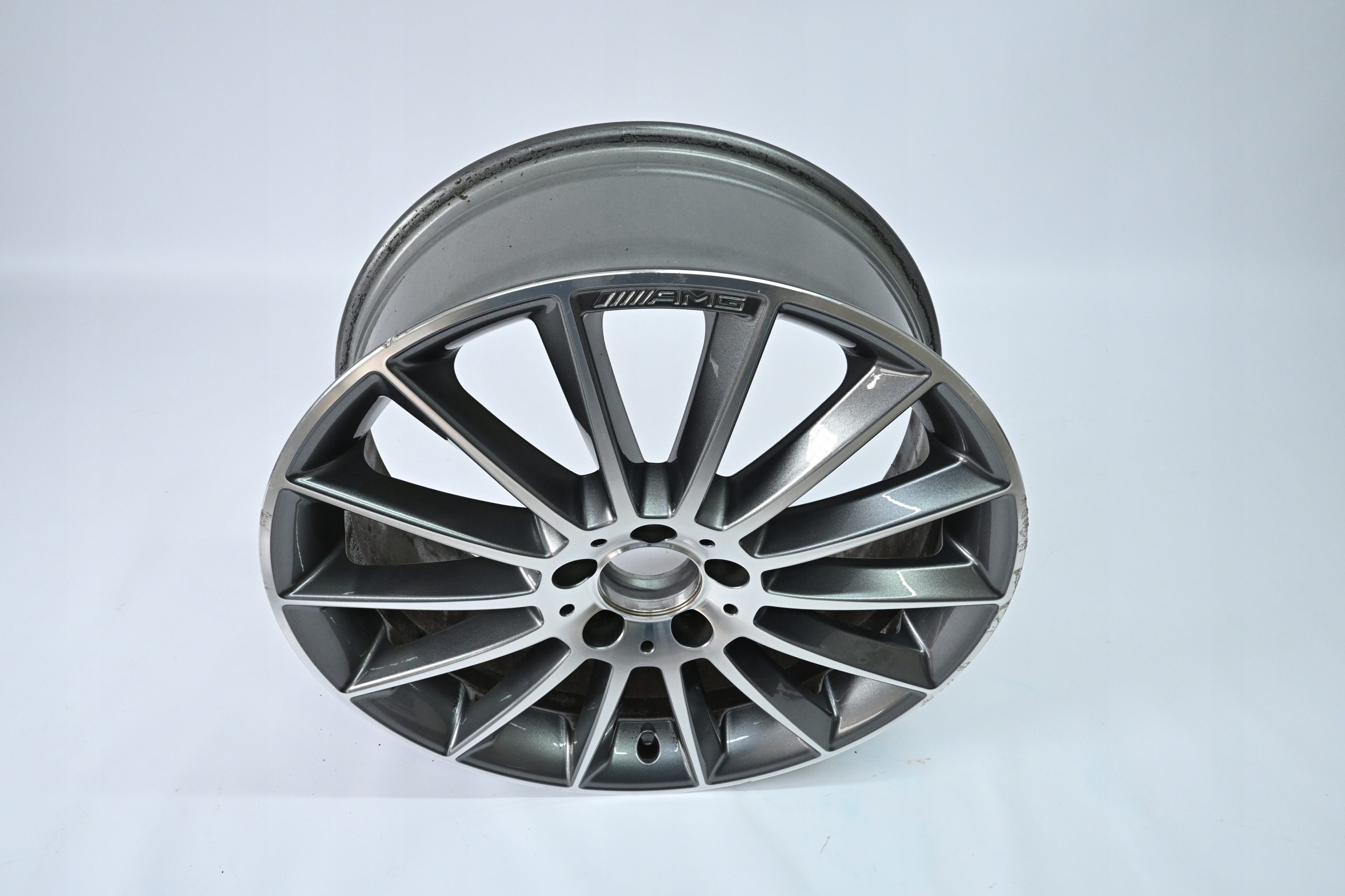 Second image of Mercedes A-Klasa W177 AMG felga 19 cali A1774011600 oryginalna