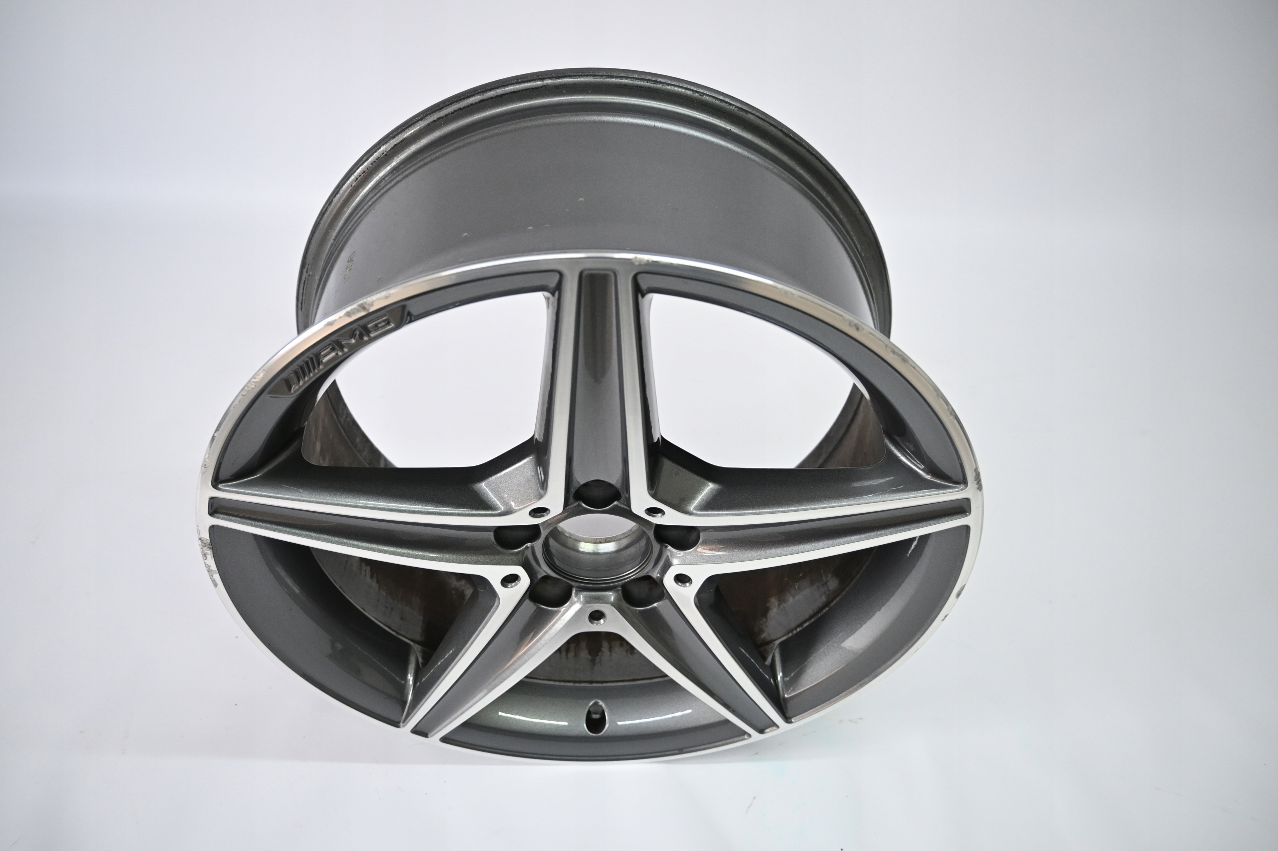 Second image of Mercedes C-klasa W205 A205 AMG felga 18 cali tylna A2054011200 oryginalna
