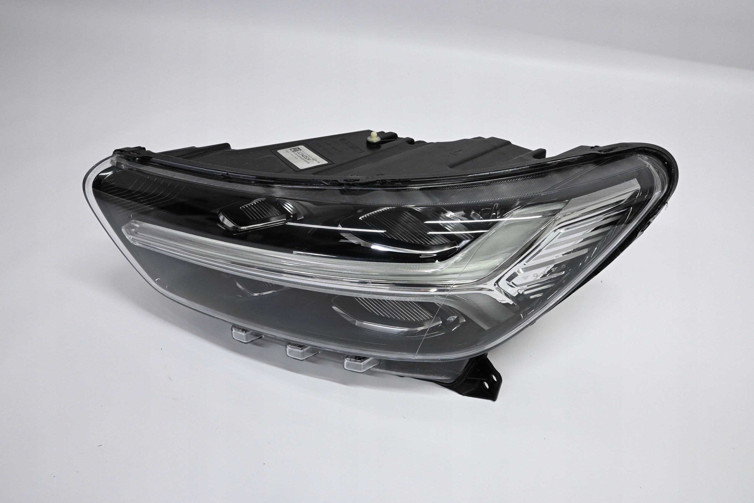 Second image of Volvo XC40 2017-2022 lampa lewa Full LED MID 32342524 oryginalna