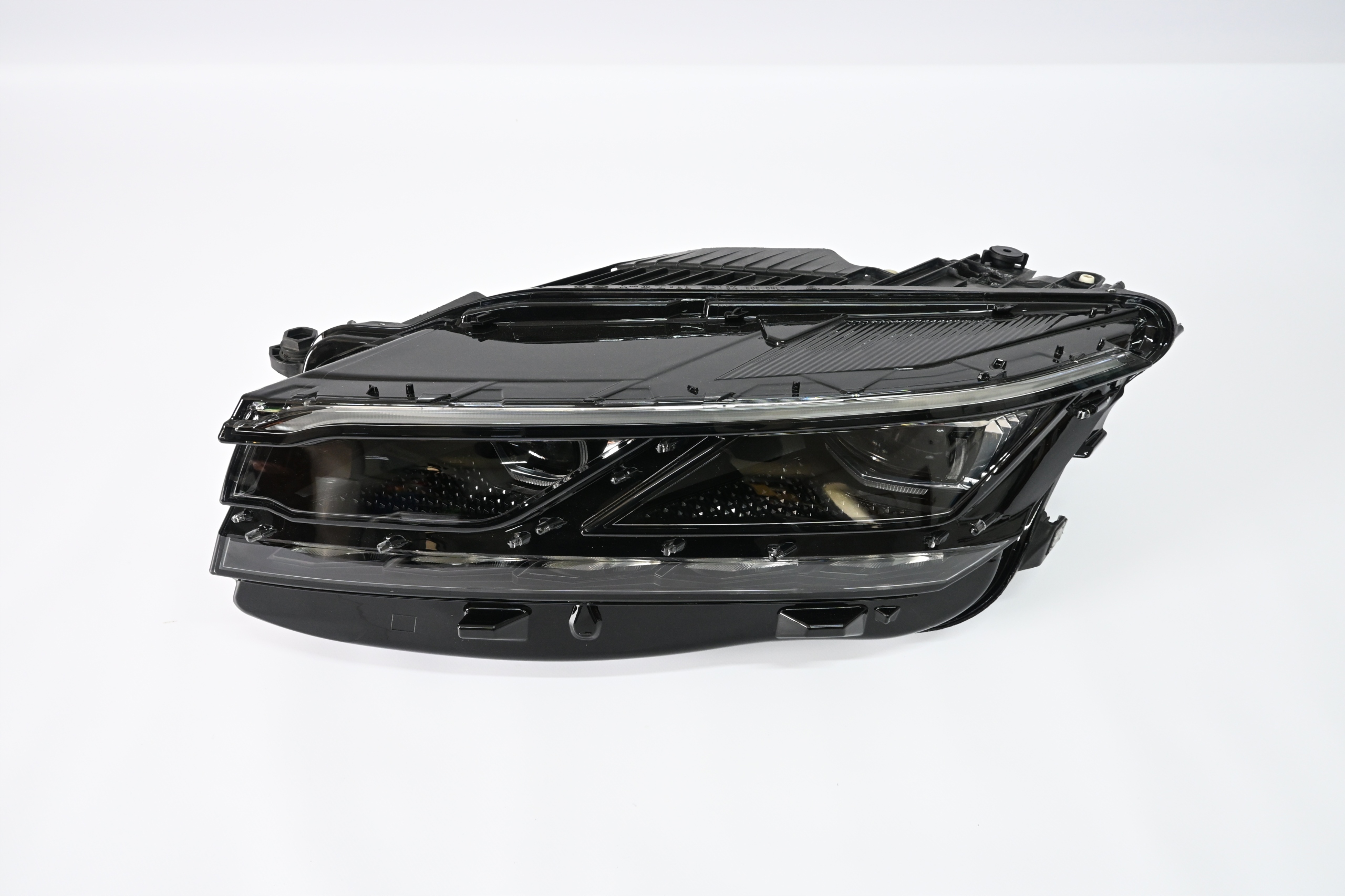 Second image of VW Touareg III 2018-2023 lampa lewa Full LED 761941081 oryginalna