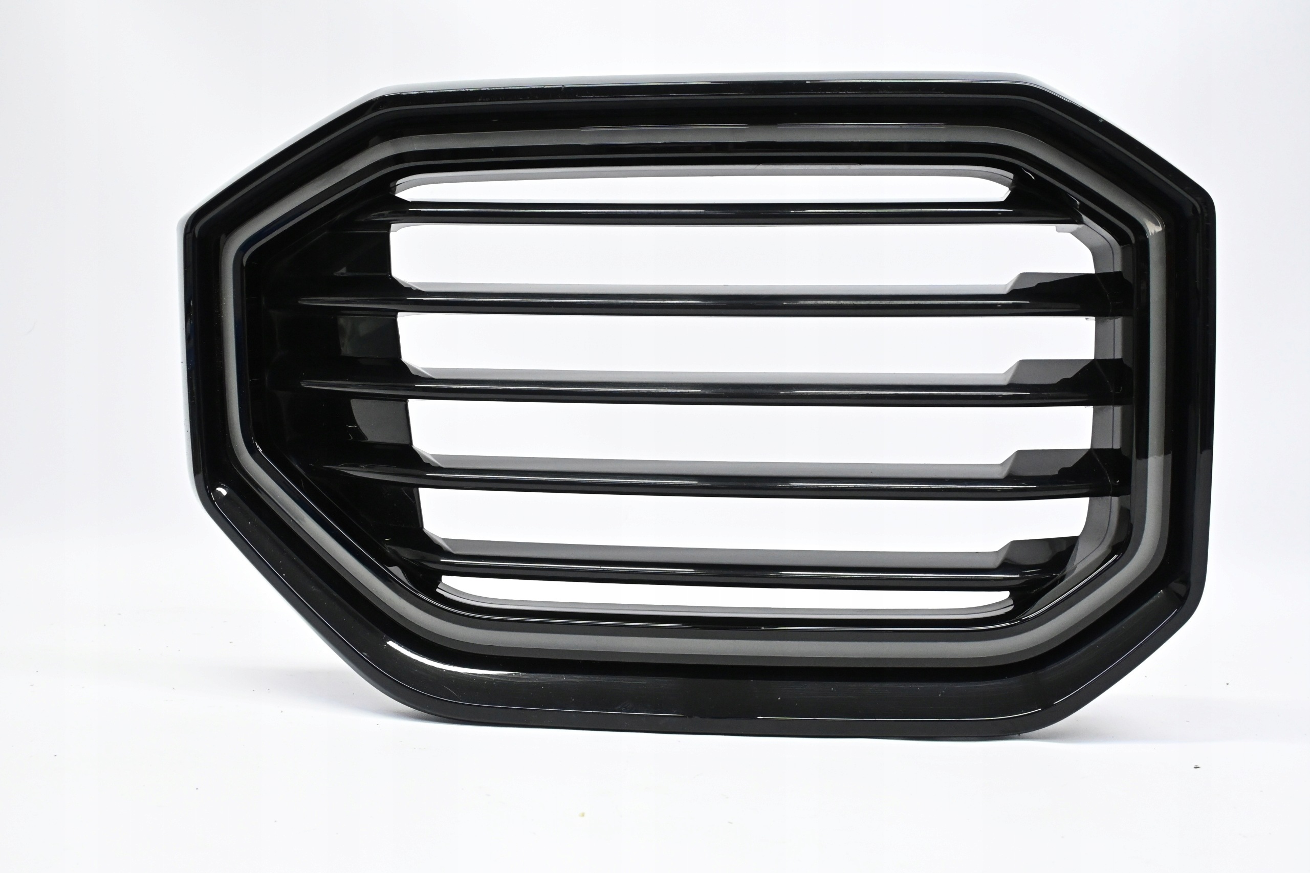 Second image of BMW XM G09 2023+ grill nerka prawa oryginalna 5A591C8