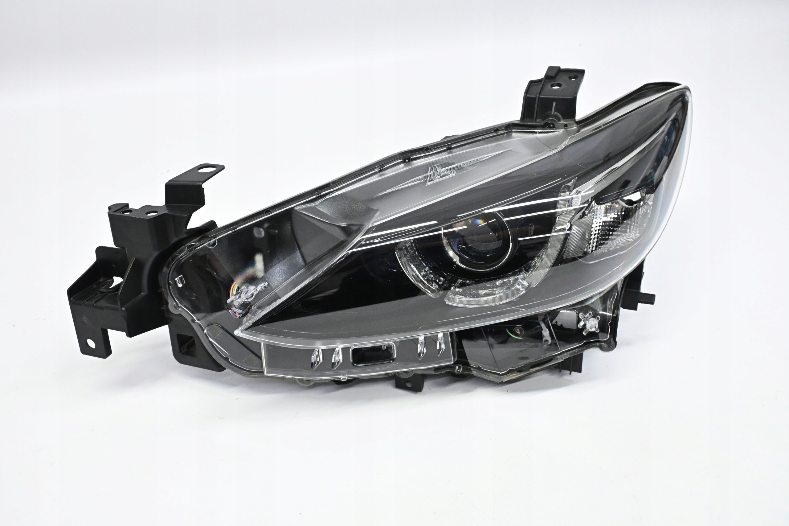 Second image of Mazda 6 III GJ Lift 2014-2018 lampa lewa Full LED oryginalna 11 Pinów