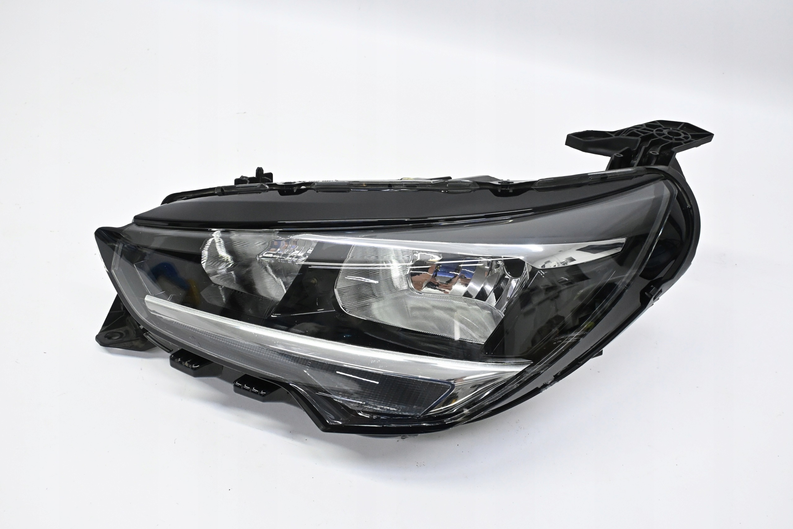 Second image of Opel Corsa F 2019-2023 lampa lewa zwykła + LED 9829465580
