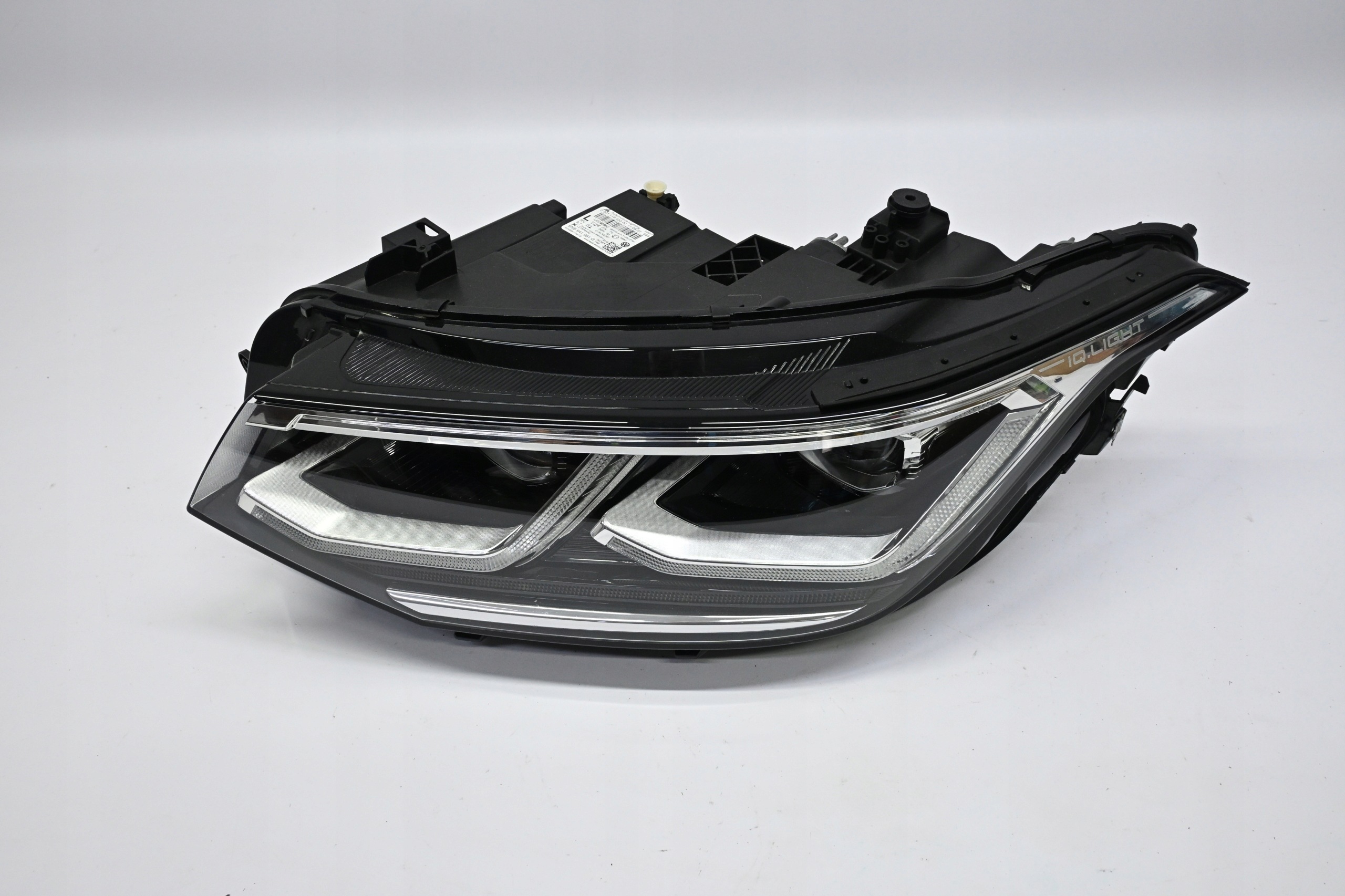 Second image of VW Tiguan II Lift 20-24 lampa lewa Full LED IQ Light 5NB941081G oryginalna
