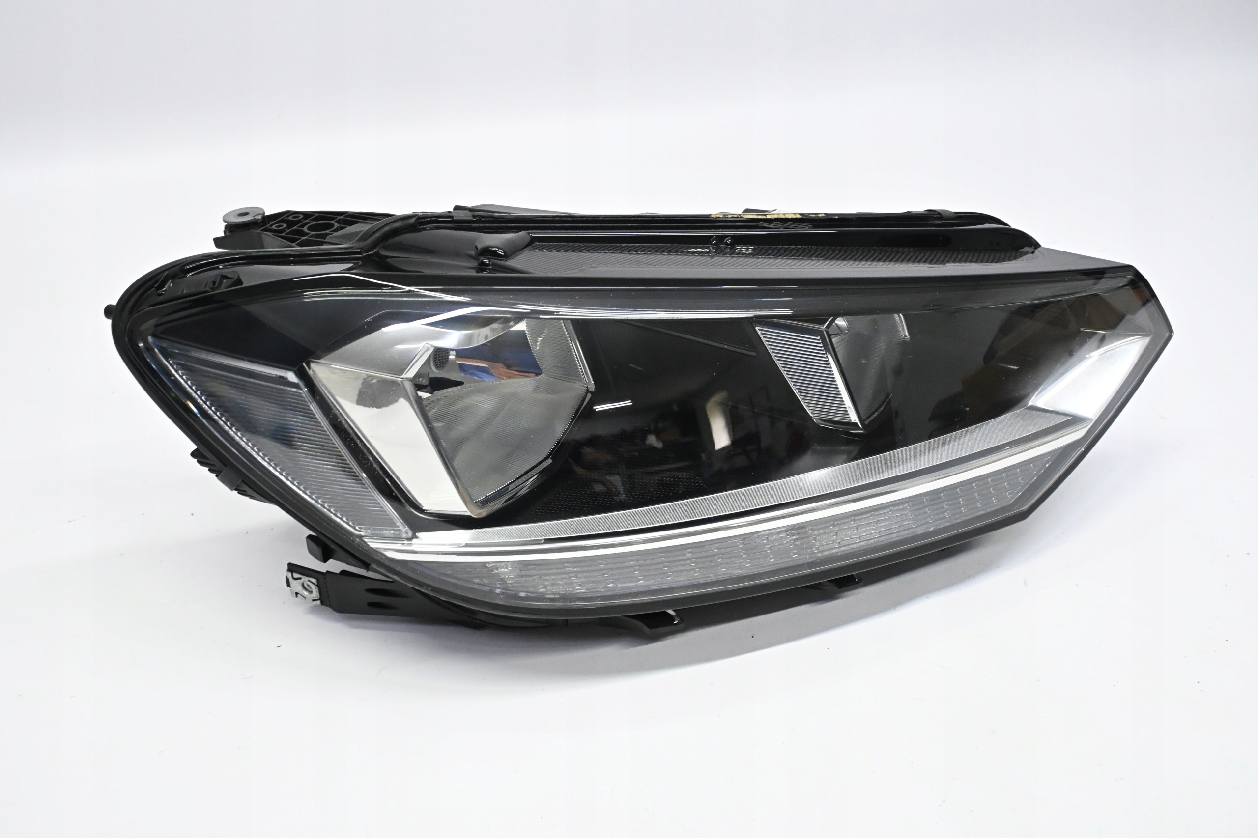Second image of VW Touran II 5TA 2015-2026 lampa prawa zwykła 5TB941006A oryginalna
