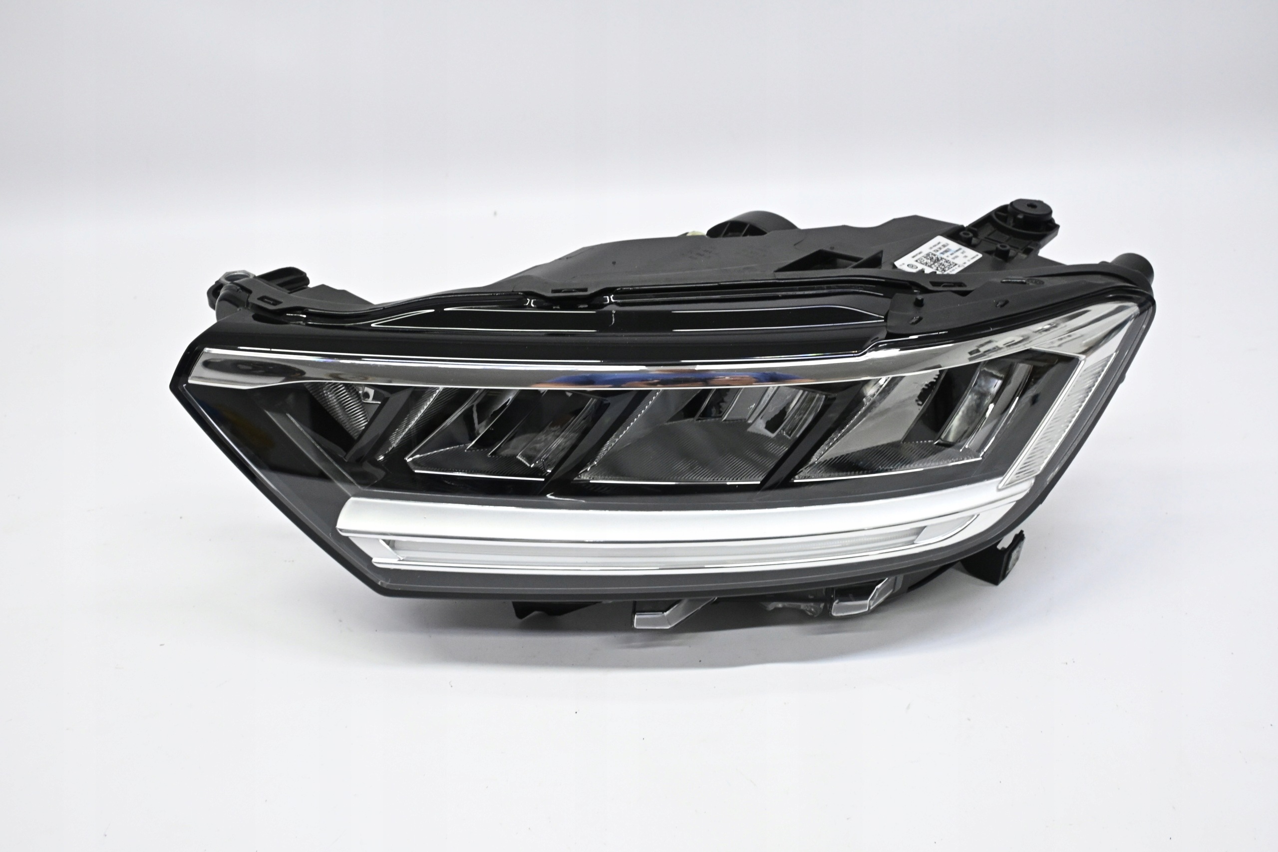 Second image of VW T-Roc Lift 2021-2025 lampa lewa Full LED 2GA941005H oryginalna