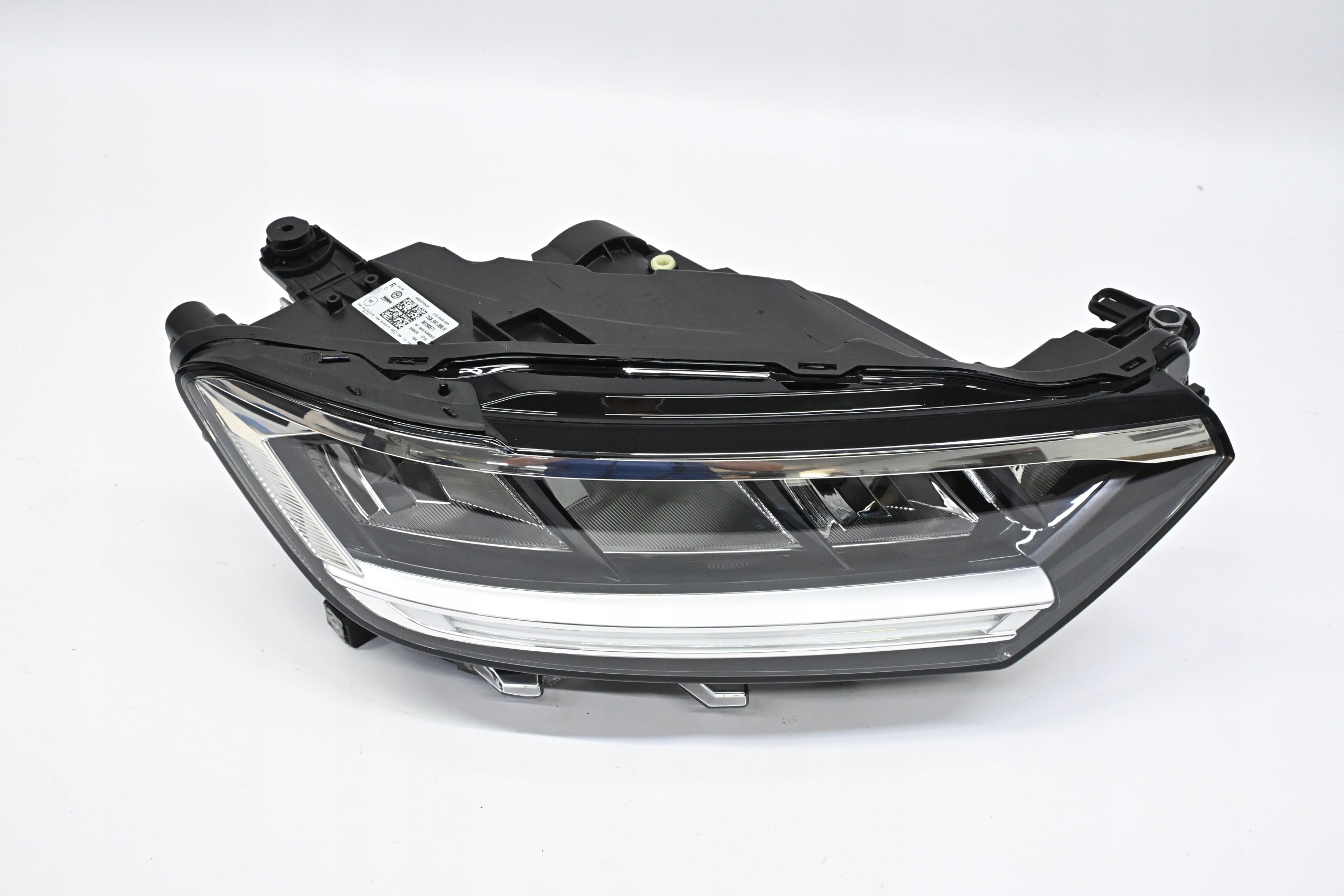 Second image of VW T-Roc Lift 2021-2025 lampa prawa Full LED 2GA941006H oryginalna