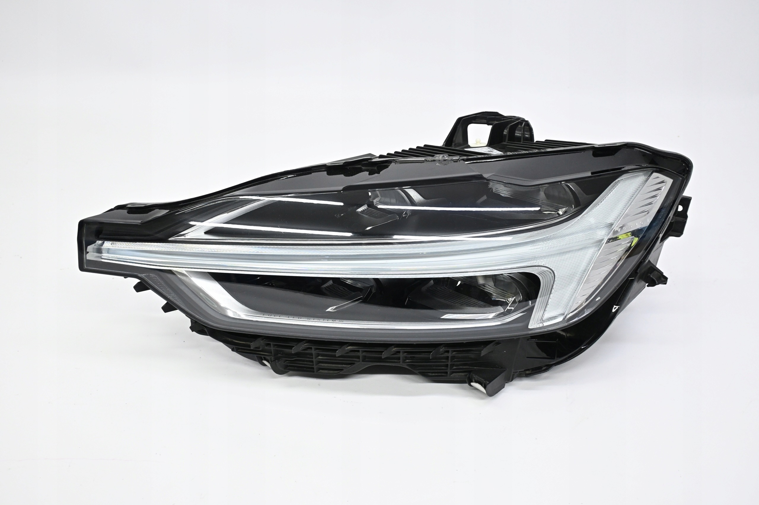 Second image of Volvo XC60 II 2017-2021 lampa lewa Full LED 32133548 oryginalna