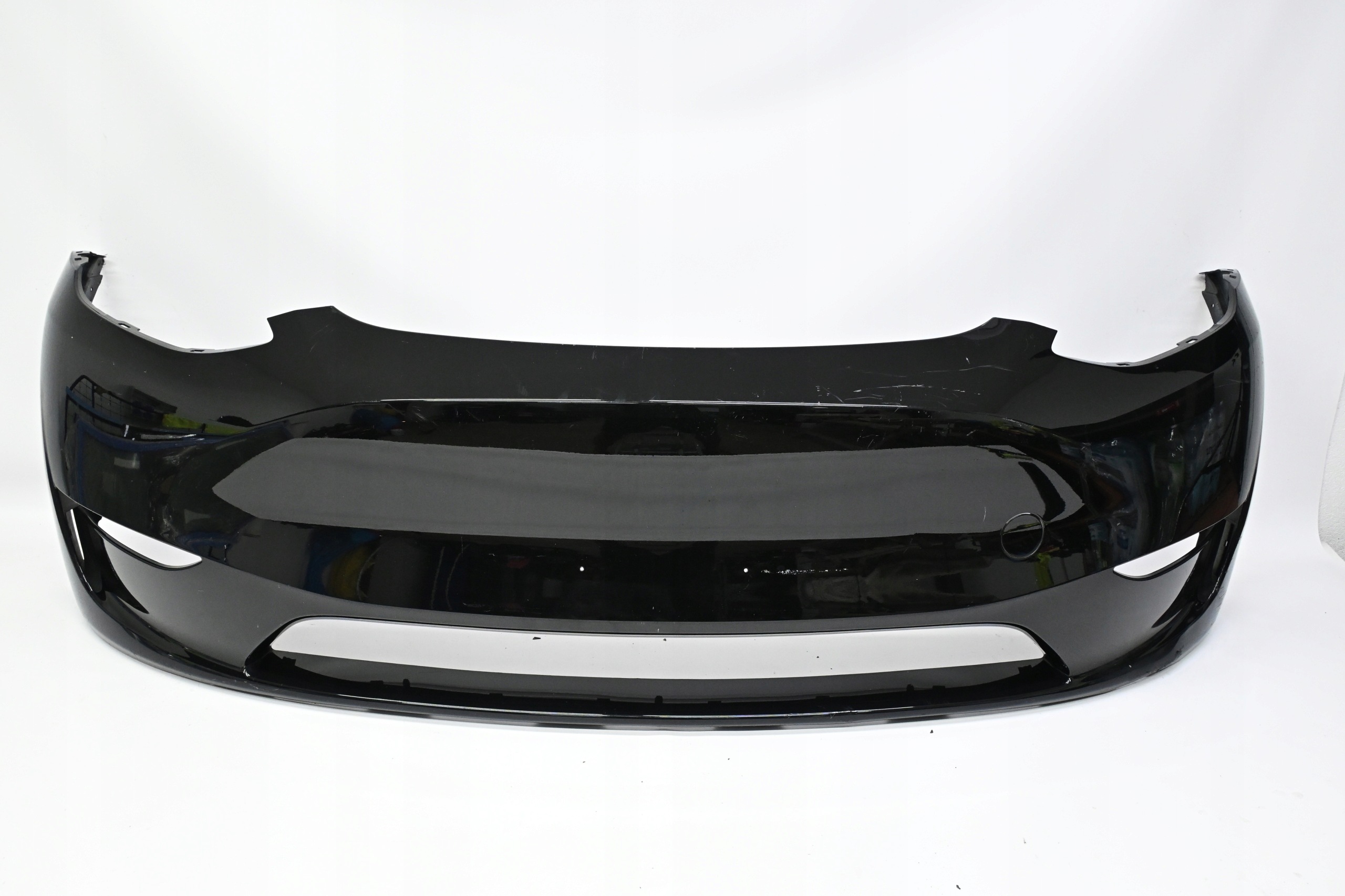 Second image of Tesla Model Y 2020-2024 zderzak przedni bez PDC 1540102-05-C oryginalny